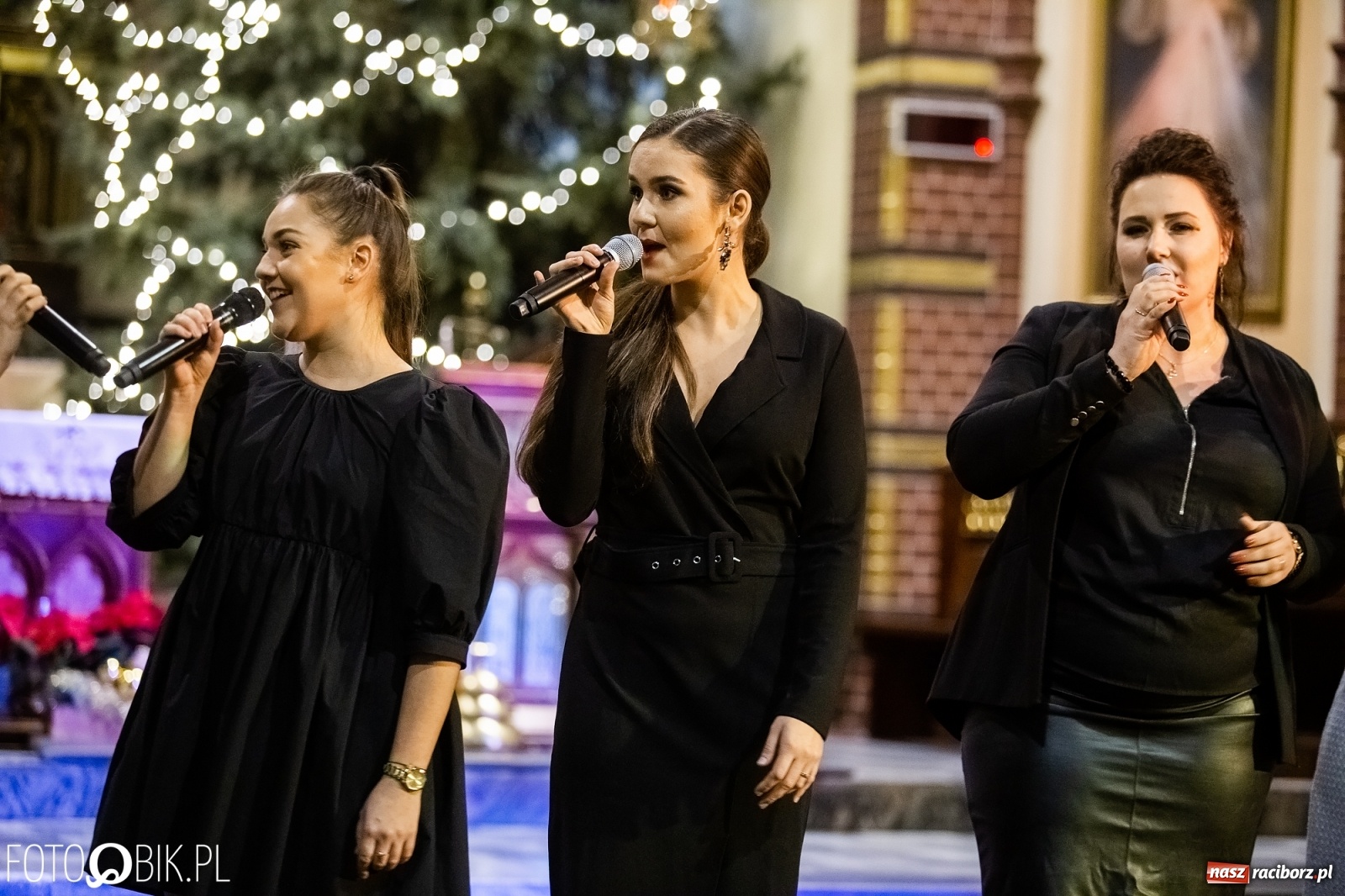 Zdjęcie w galerii na portalu naszraciborz.pl: Mirażowe kolędowanie w kościele na Starej Wsi [FOTO] wiadomości z regionu