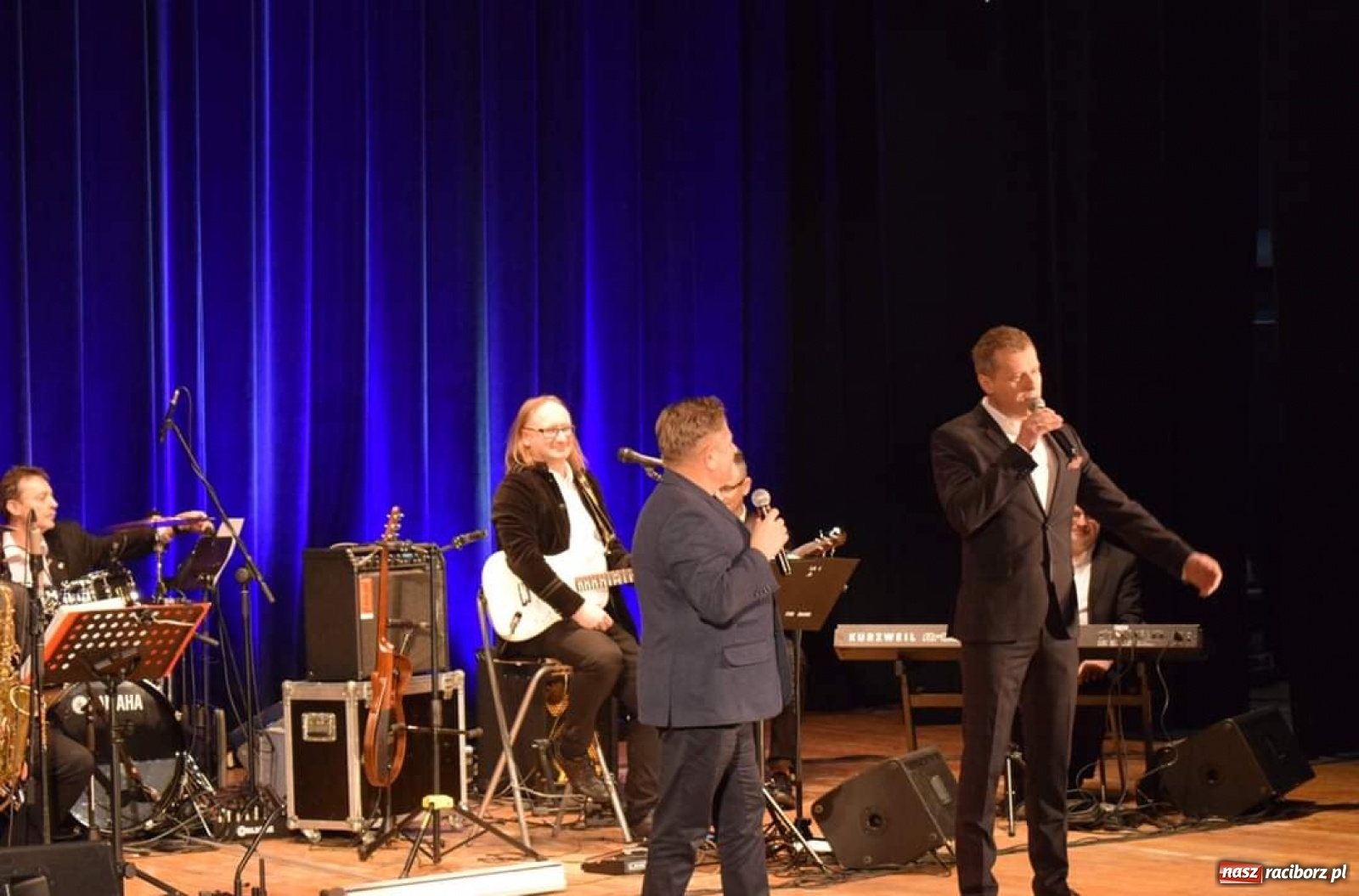 Zdjęcie w galerii na portalu naszraciborz.pl: Kuźnia Kultury przywitała Nowy Rok z humorem [FOTO i WIDEO] wiadomości z regionu