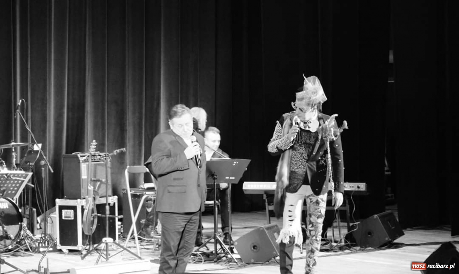 Zdjęcie w galerii na portalu naszraciborz.pl: Kuźnia Kultury przywitała Nowy Rok z humorem [FOTO i WIDEO] wiadomości z regionu