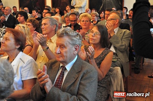 Zdjęcie w galerii na portalu naszraciborz.pl: Prace przekraczające granice wiadomości z regionu