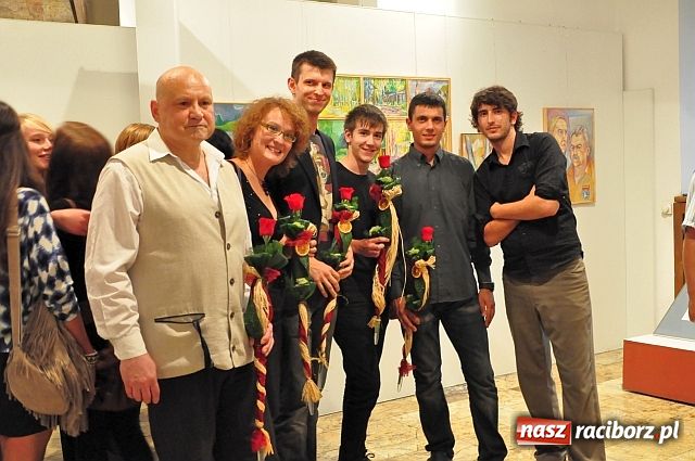 Zdjęcie w galerii na portalu naszraciborz.pl: Prace przekraczające granice wiadomości z regionu