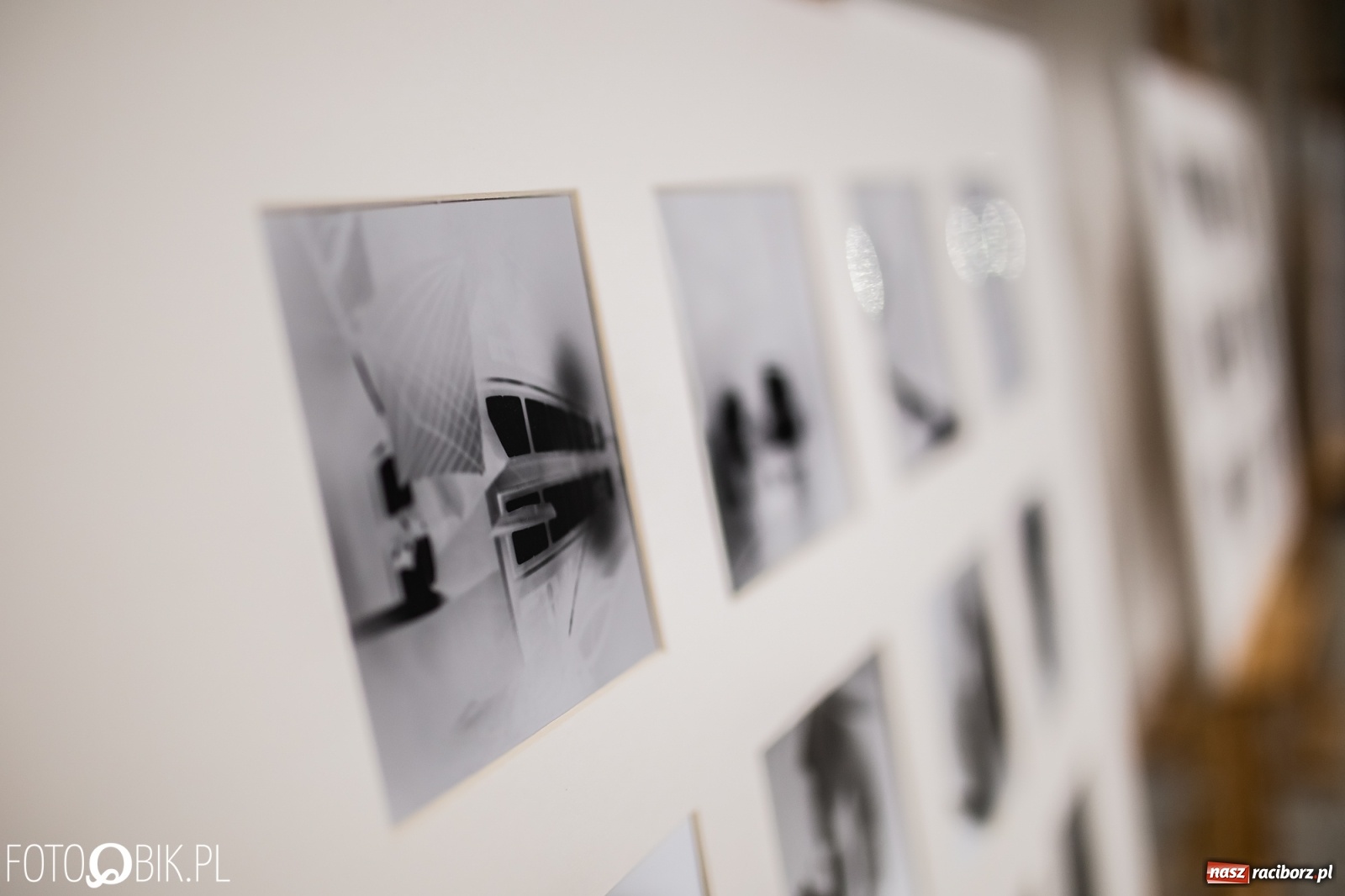 Zdjęcie w galerii na portalu naszraciborz.pl: Koncert Judyty Pisarczyk i wystawa fotograficzna Magia Światła wiadomości z regionu