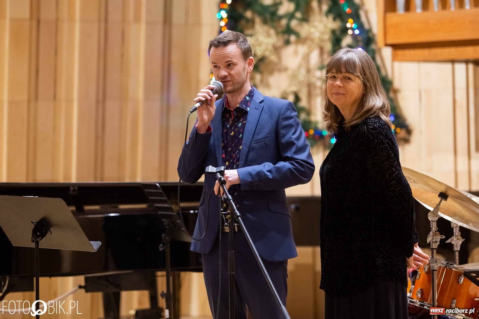Zdjęcie w galerii na portalu naszraciborz.pl: Koncert Judyty Pisarczyk i wystawa fotograficzna Magia Światła wiadomości z regionu