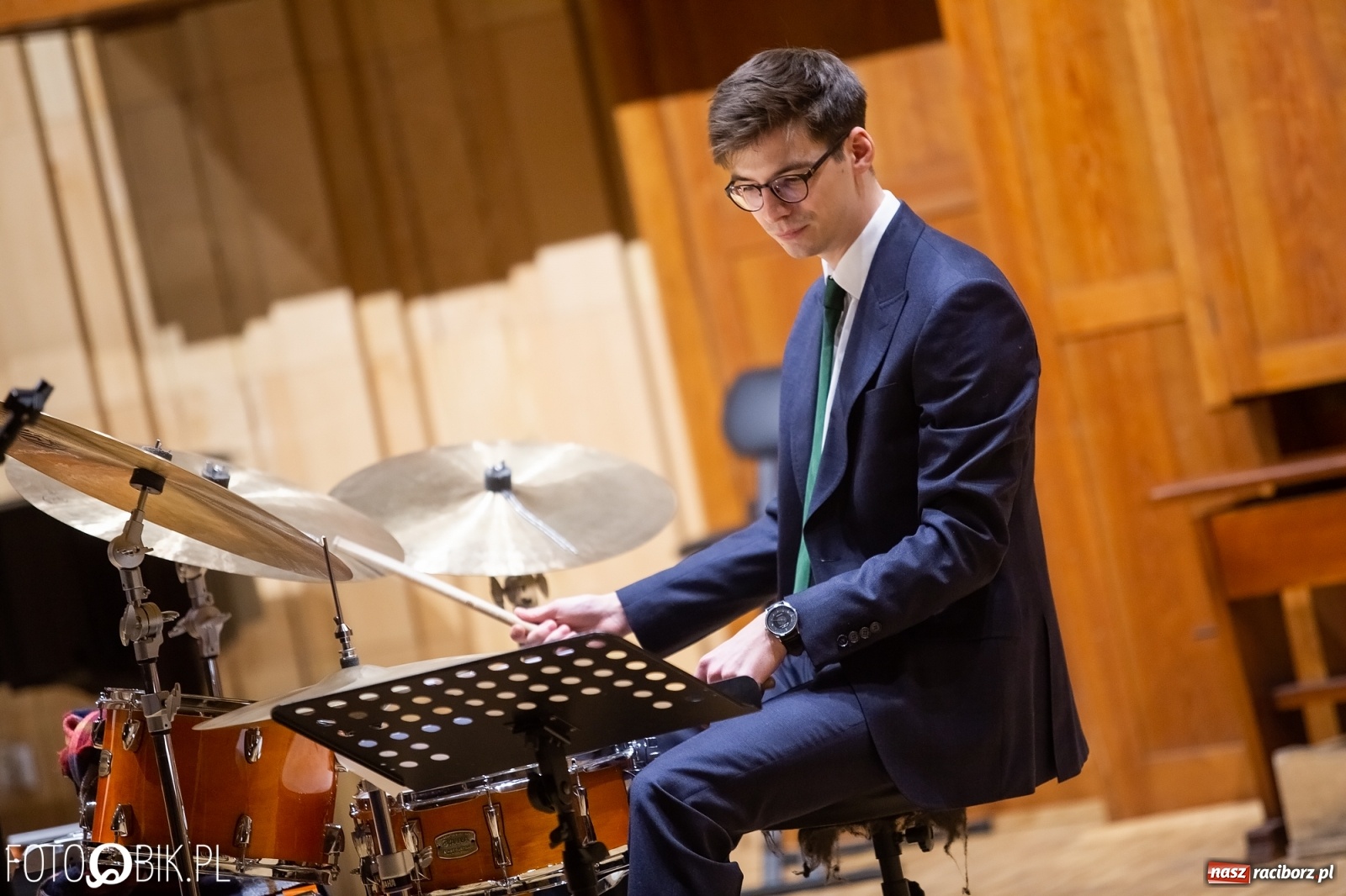 Zdjęcie w galerii na portalu naszraciborz.pl: Koncert Judyty Pisarczyk i wystawa fotograficzna Magia Światła wiadomości z regionu