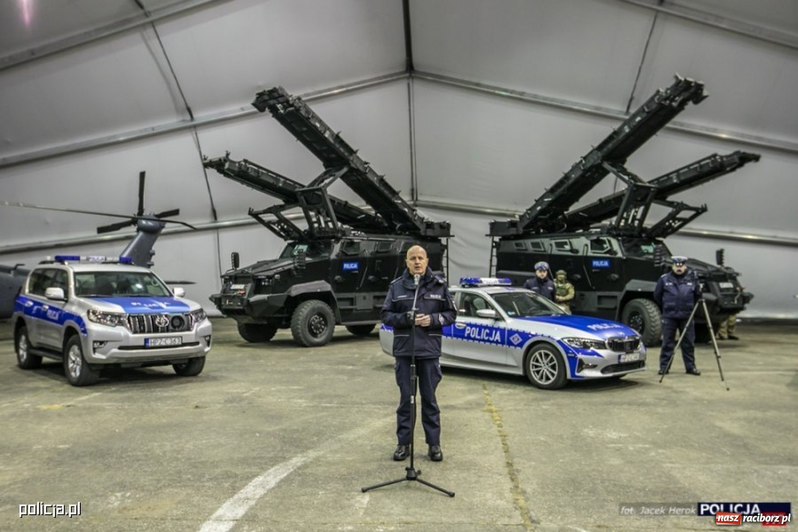 Zdjęcie w galerii na portalu naszraciborz.pl: Polska policja chwali się nowoczesnym sprzętem [FOTO i WIDEO] wiadomości z regionu