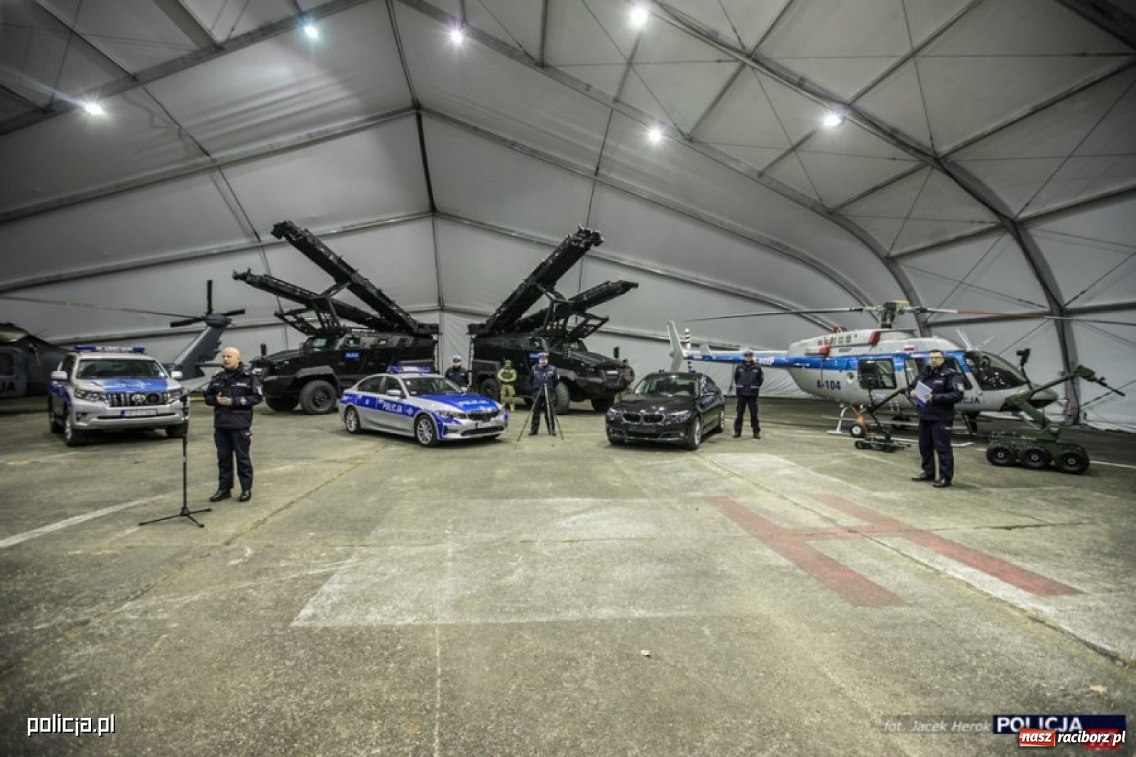 Zdjęcie w galerii na portalu naszraciborz.pl: Polska policja chwali się nowoczesnym sprzętem [FOTO i WIDEO] wiadomości z regionu