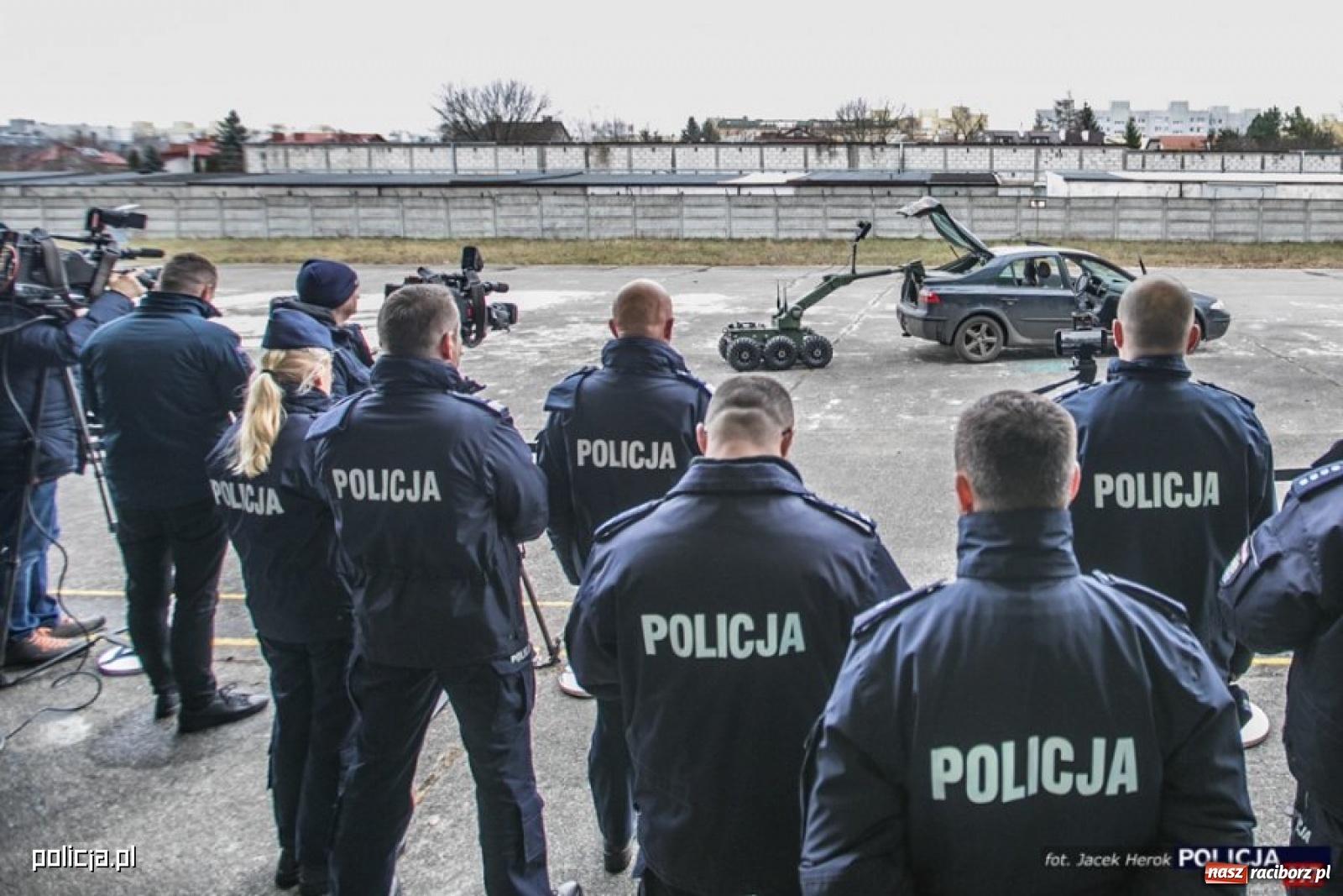 Zdjęcie w galerii na portalu naszraciborz.pl: Polska policja chwali się nowoczesnym sprzętem [FOTO i WIDEO] wiadomości z regionu