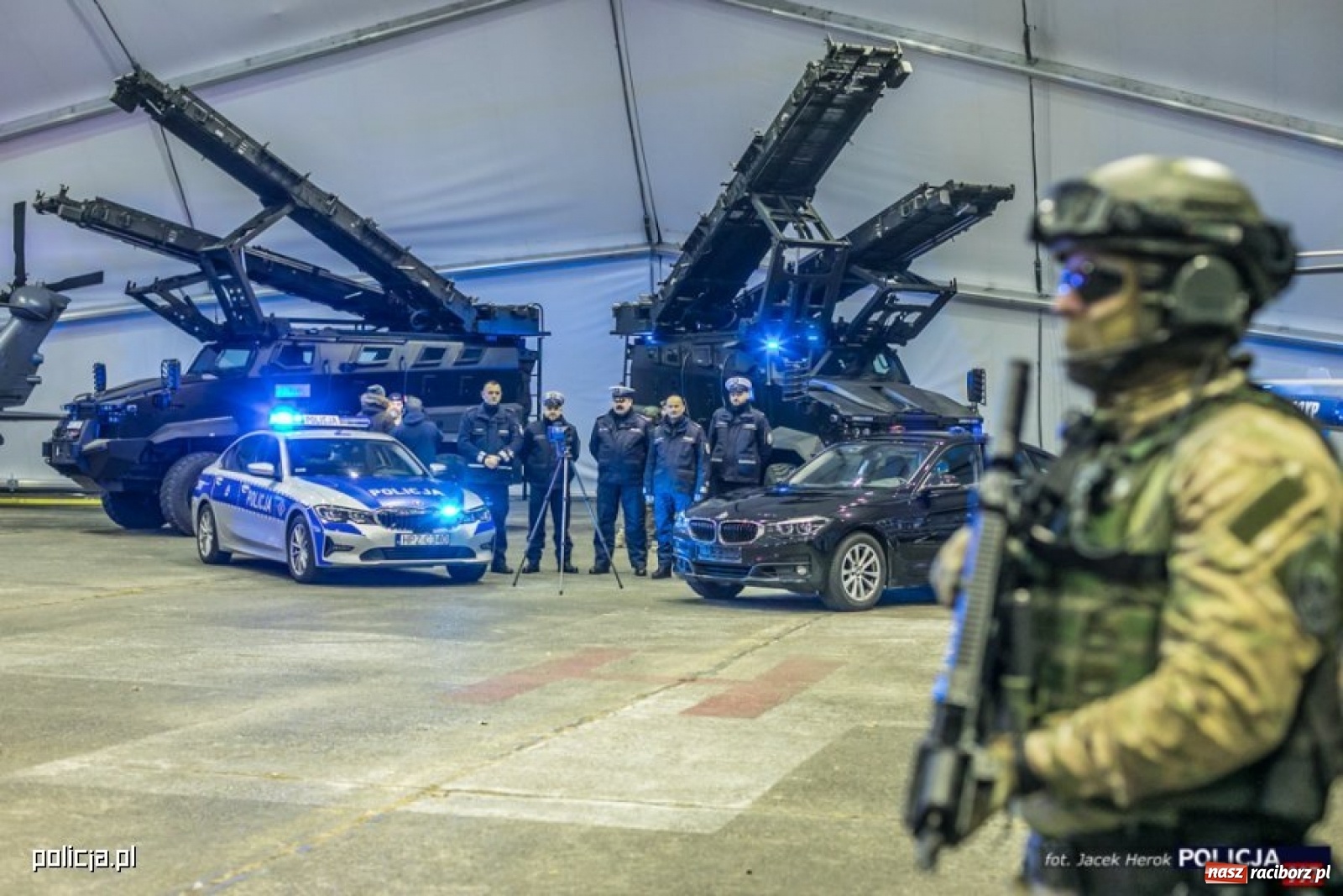 Zdjęcie w galerii na portalu naszraciborz.pl: Polska policja chwali się nowoczesnym sprzętem [FOTO i WIDEO] wiadomości z regionu