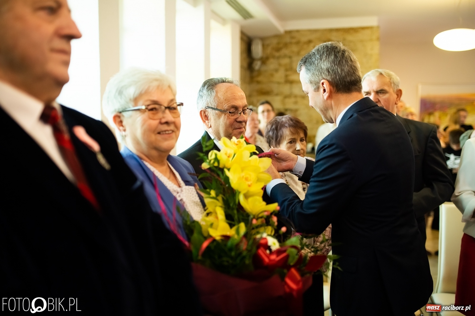 Zdjęcie w galerii na portalu naszraciborz.pl: Pół wieku razem. Złote gody w raciborskim USC [FOTO i WIDEO] wiadomości z regionu