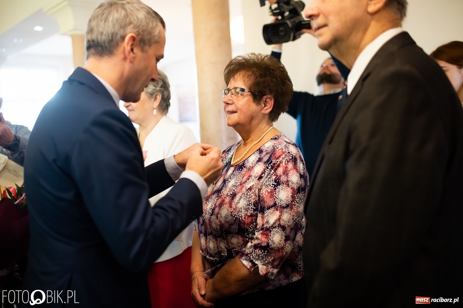 Zdjęcie w galerii na portalu naszraciborz.pl: Pół wieku razem. Złote gody w raciborskim USC [FOTO i WIDEO] wiadomości z regionu