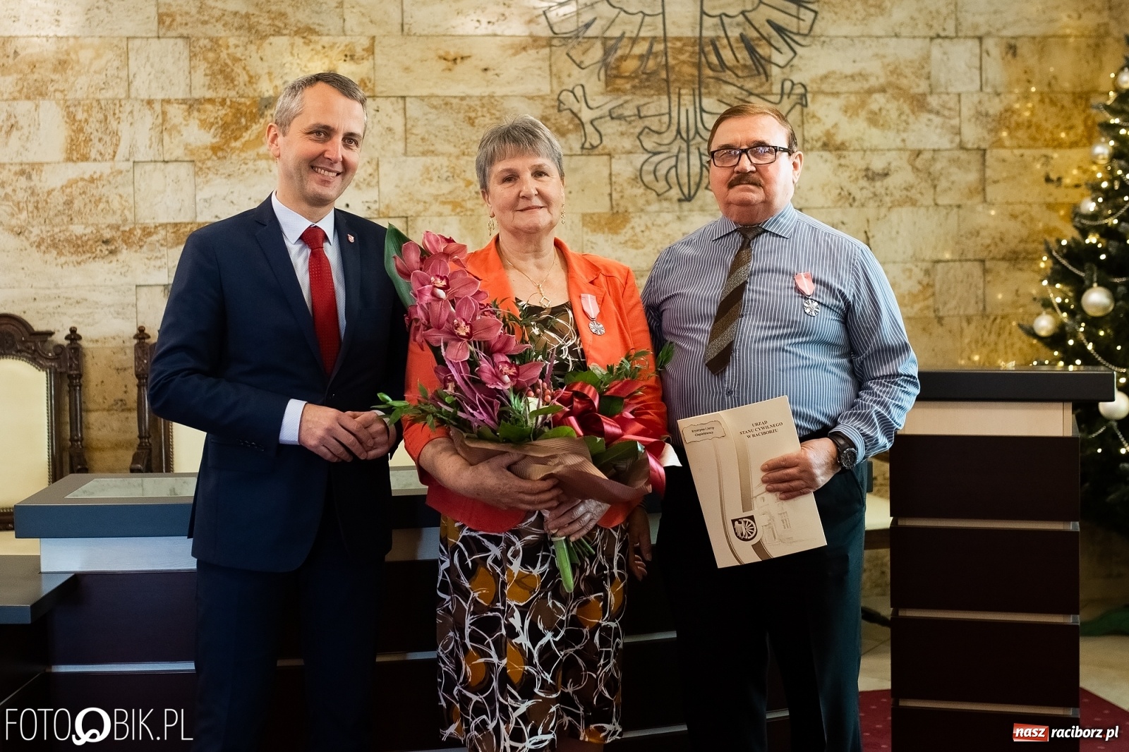 Zdjęcie w galerii na portalu naszraciborz.pl: Pół wieku razem. Złote gody w raciborskim USC [FOTO i WIDEO] wiadomości z regionu