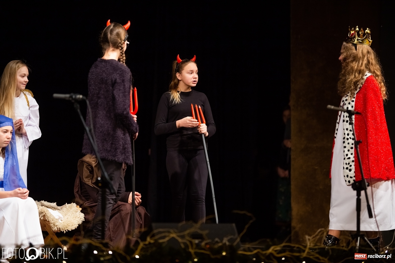 Zdjęcie w galerii na portalu naszraciborz.pl:  Powiatowy Przegląd Widowisk Bożonarodzeniowych w RCK wiadomości z regionu