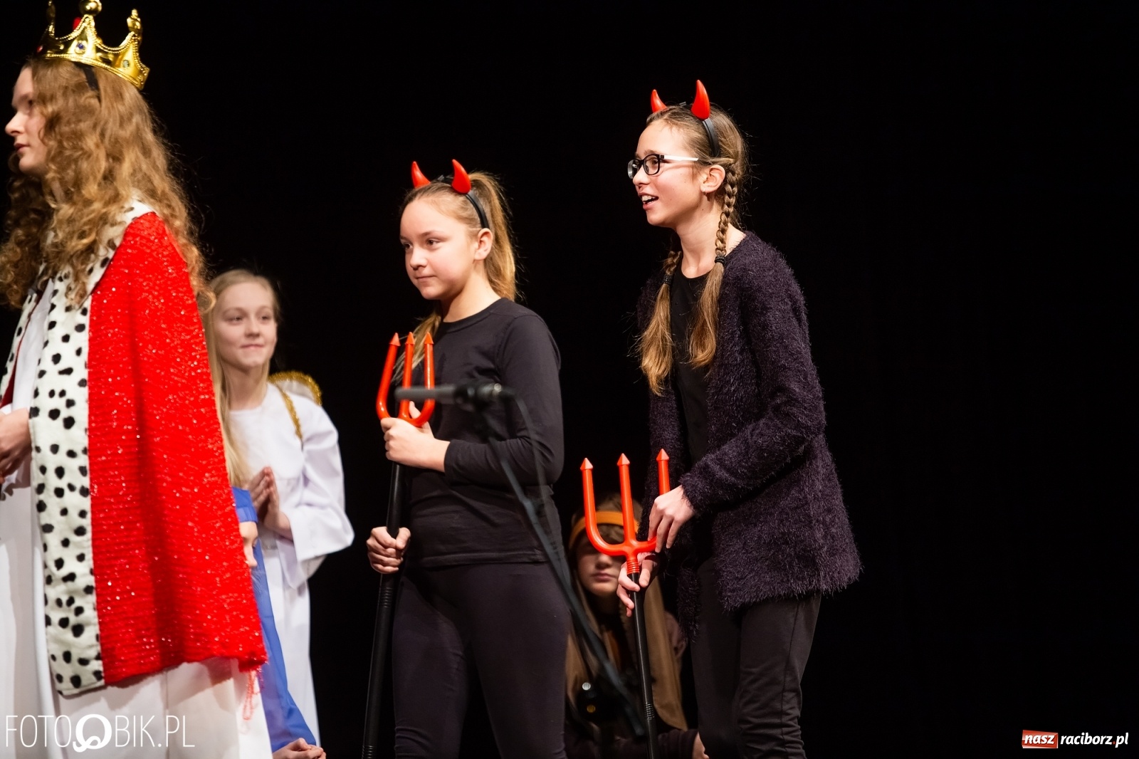 Zdjęcie w galerii na portalu naszraciborz.pl:  Powiatowy Przegląd Widowisk Bożonarodzeniowych w RCK wiadomości z regionu