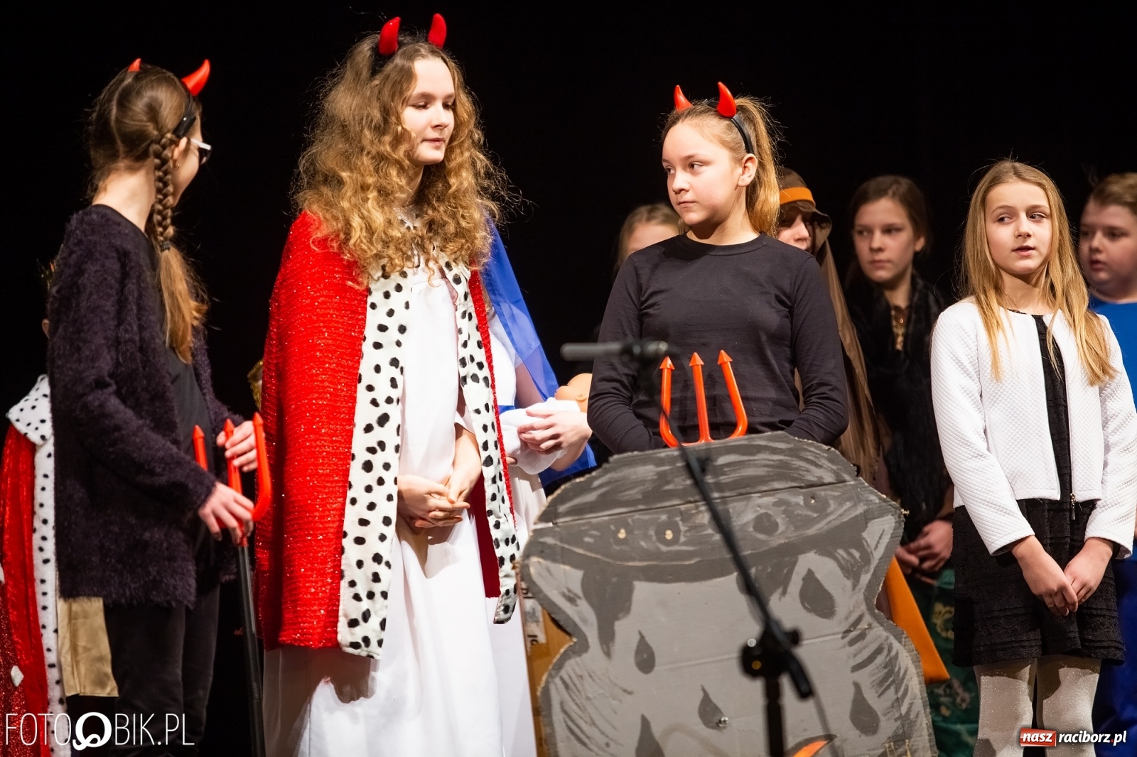 Zdjęcie w galerii na portalu naszraciborz.pl:  Powiatowy Przegląd Widowisk Bożonarodzeniowych w RCK wiadomości z regionu