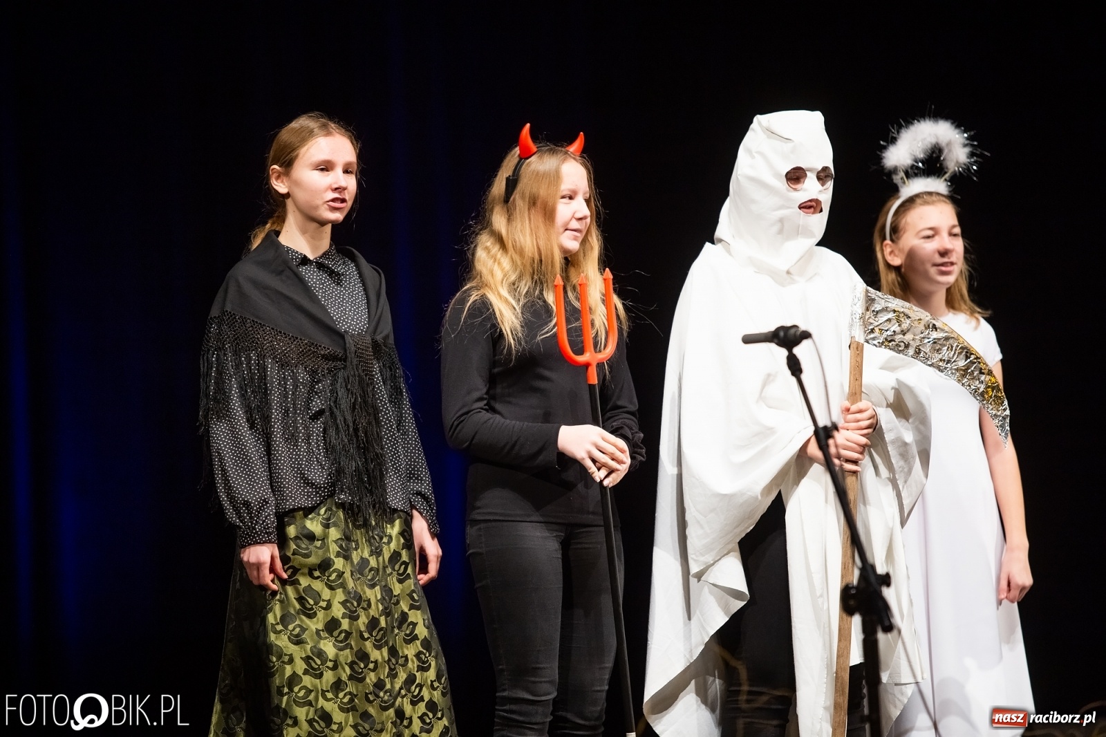 Zdjęcie w galerii na portalu naszraciborz.pl:  Powiatowy Przegląd Widowisk Bożonarodzeniowych w RCK wiadomości z regionu