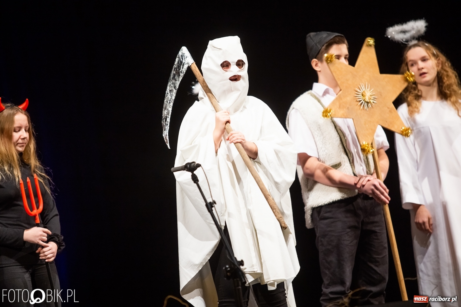 Zdjęcie w galerii na portalu naszraciborz.pl:  Powiatowy Przegląd Widowisk Bożonarodzeniowych w RCK wiadomości z regionu