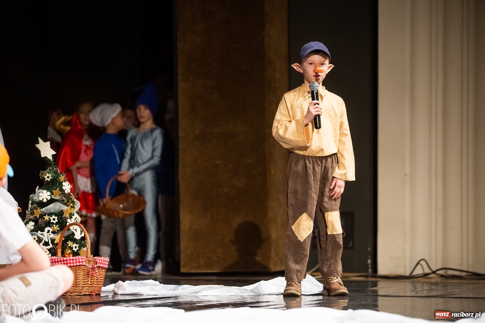 Zdjęcie w galerii na portalu naszraciborz.pl:  Powiatowy Przegląd Widowisk Bożonarodzeniowych w RCK wiadomości z regionu