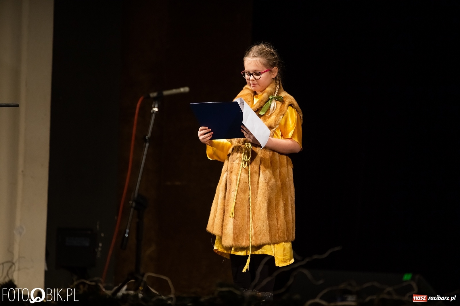 Zdjęcie w galerii na portalu naszraciborz.pl:  Powiatowy Przegląd Widowisk Bożonarodzeniowych w RCK wiadomości z regionu