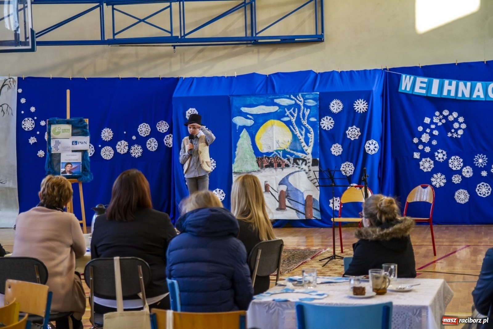 Zdjęcie w galerii na portalu naszraciborz.pl: Wielkie kolędowanie w szkole w Kornowacu wiadomości z regionu