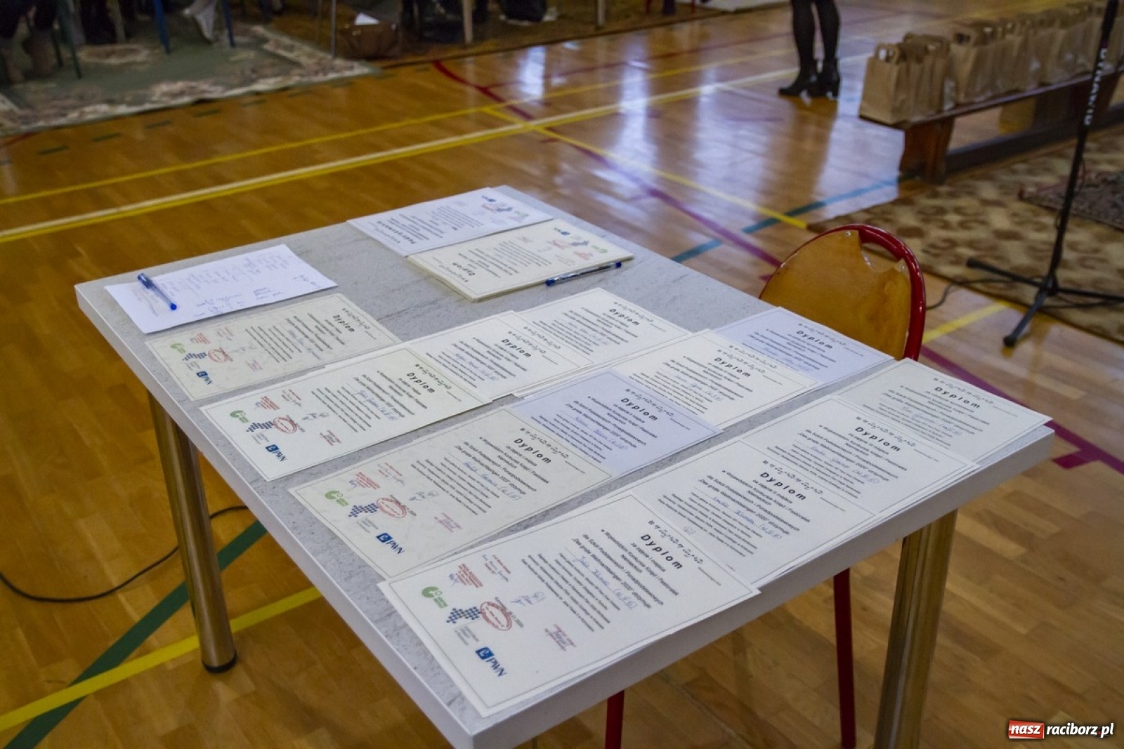 Zdjęcie w galerii na portalu naszraciborz.pl: Wielkie kolędowanie w szkole w Kornowacu wiadomości z regionu