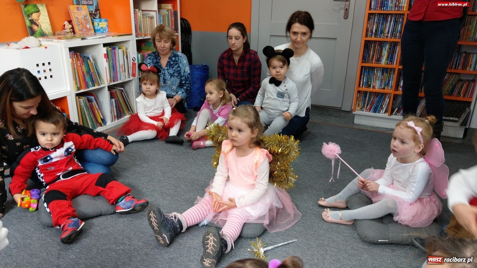 Zdjęcie w galerii na portalu naszraciborz.pl: Bal z Koziołkiem Matołkiem w bibliotece na Ostrogu wiadomości z regionu