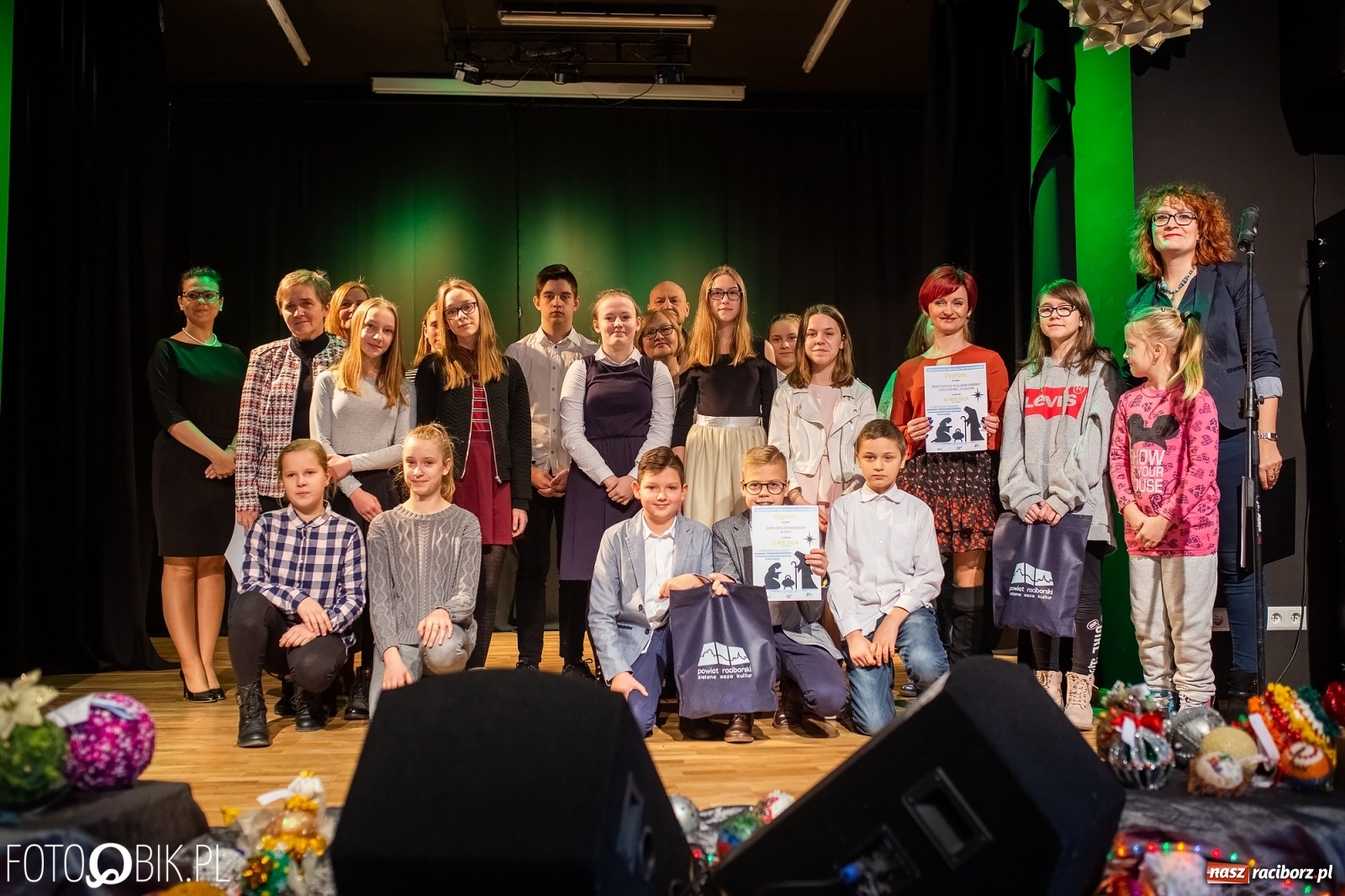 Zdjęcie w galerii na portalu naszraciborz.pl: Nagrodzono najlepszych aktorów Powiatowego Przeglądu Widowisk Bożonarodzeniowych wiadomości z regionu