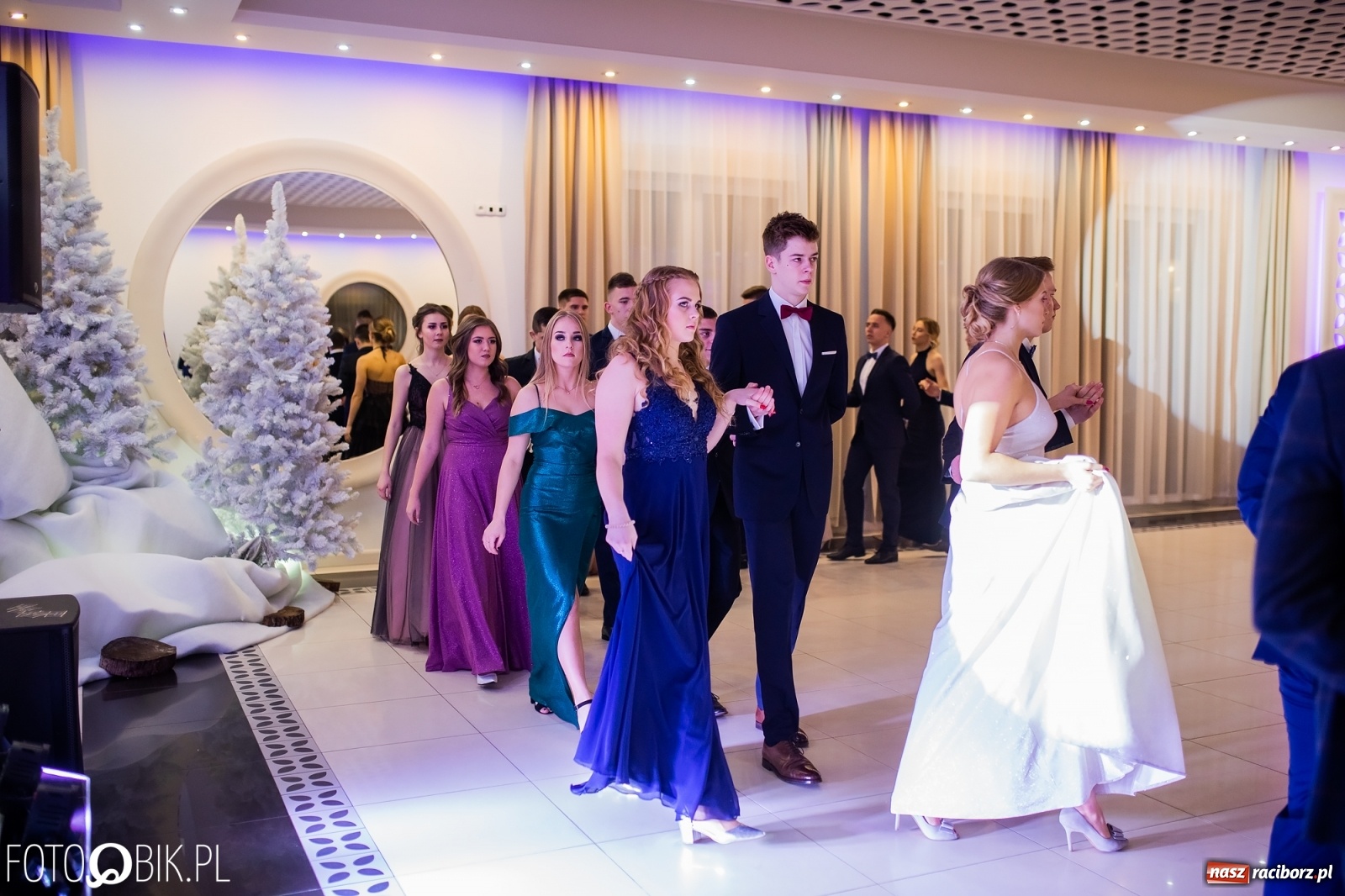 Zdjęcie w galerii na portalu naszraciborz.pl: Sportowcy i mundurowcy z ZSOMS Racibórz otworzyli sezon studniówek [FOTO i WIDEO] wiadomości z regionu