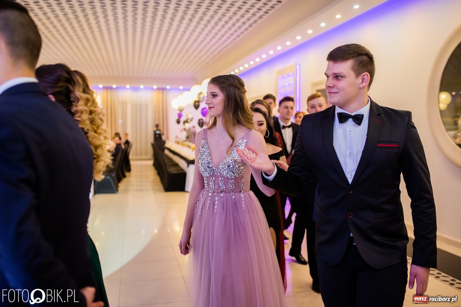 Zdjęcie w galerii na portalu naszraciborz.pl: Sportowcy i mundurowcy z ZSOMS Racibórz otworzyli sezon studniówek [FOTO i WIDEO] wiadomości z regionu