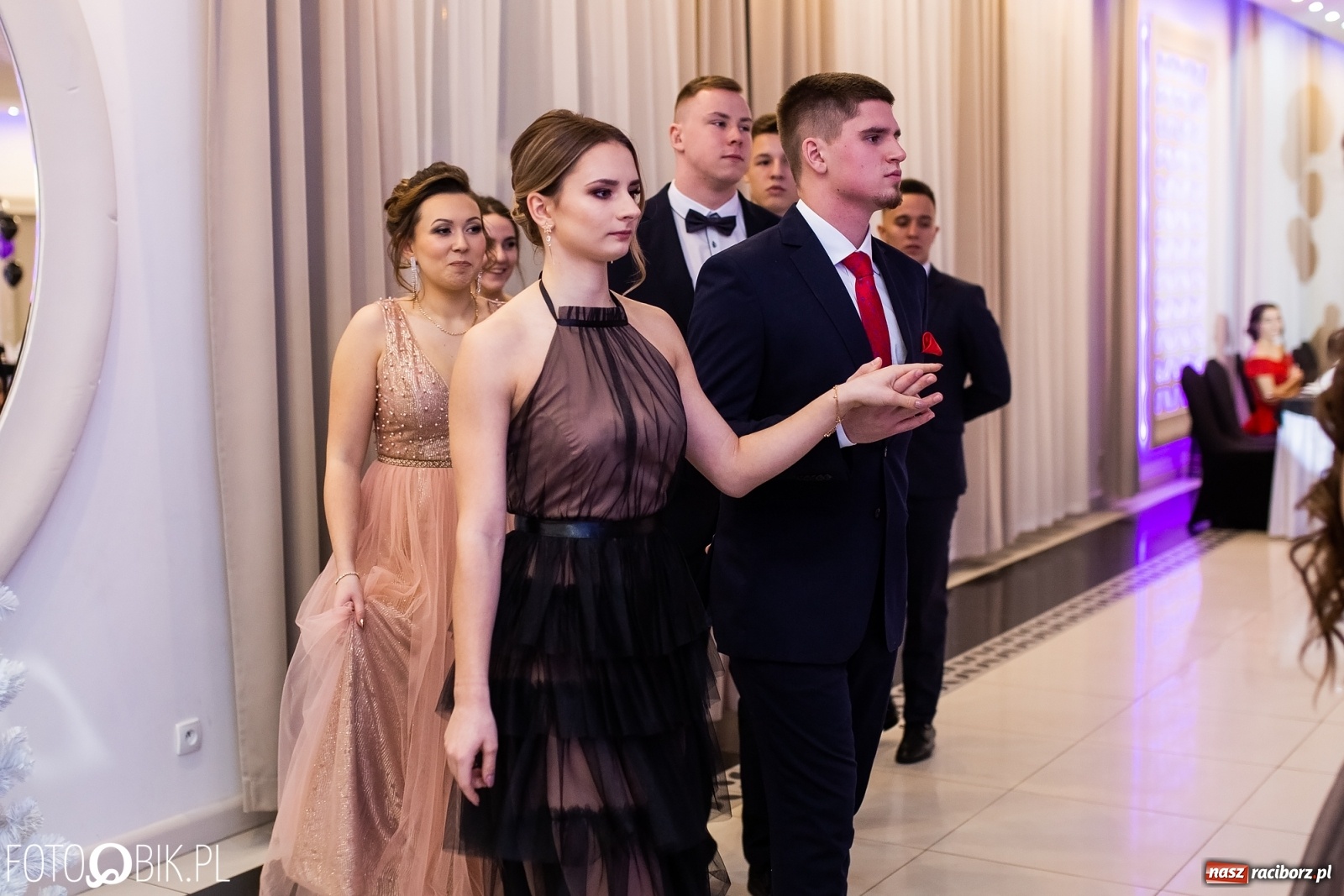 Zdjęcie w galerii na portalu naszraciborz.pl: Sportowcy i mundurowcy z ZSOMS Racibórz otworzyli sezon studniówek [FOTO i WIDEO] wiadomości z regionu