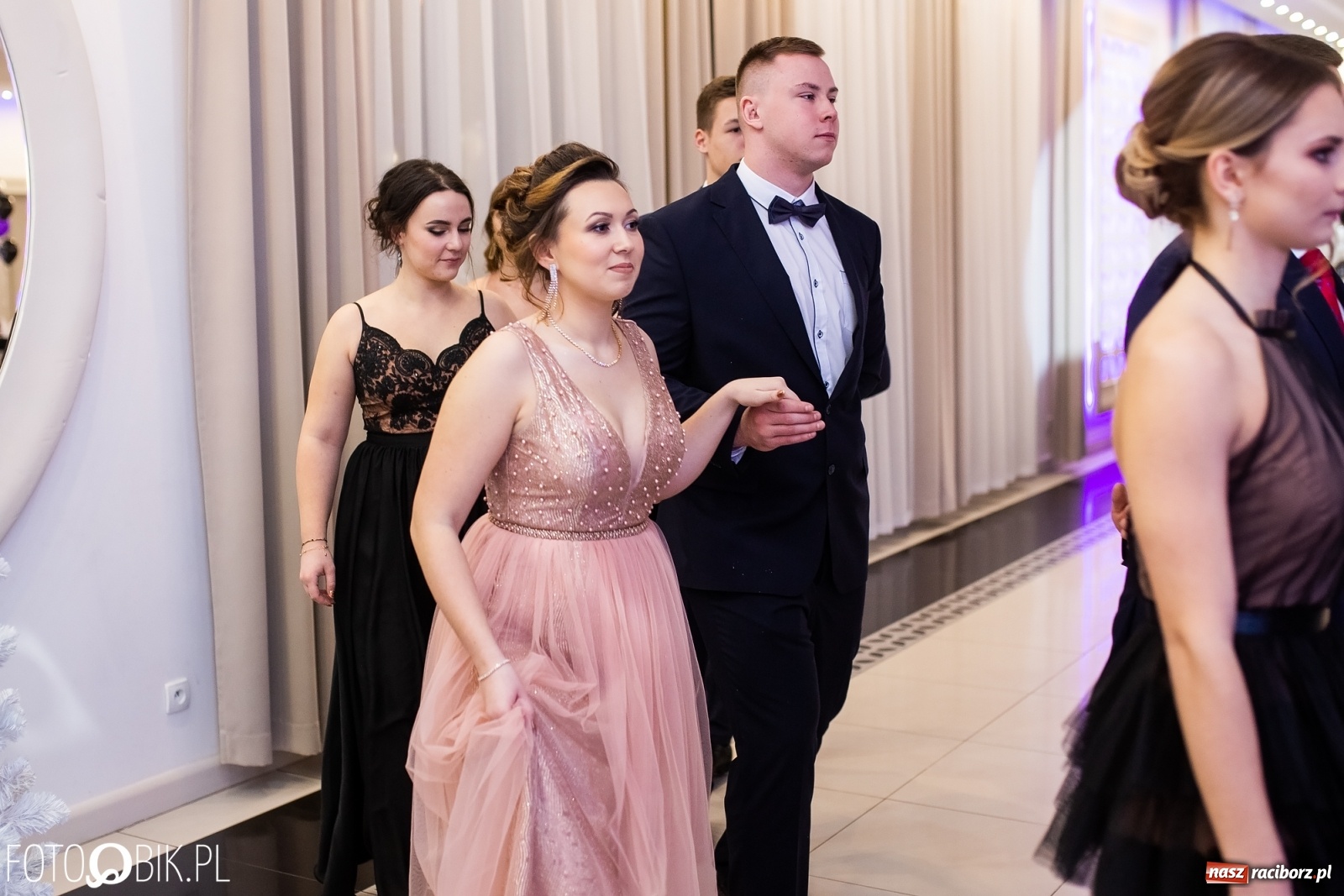 Zdjęcie w galerii na portalu naszraciborz.pl: Sportowcy i mundurowcy z ZSOMS Racibórz otworzyli sezon studniówek [FOTO i WIDEO] wiadomości z regionu