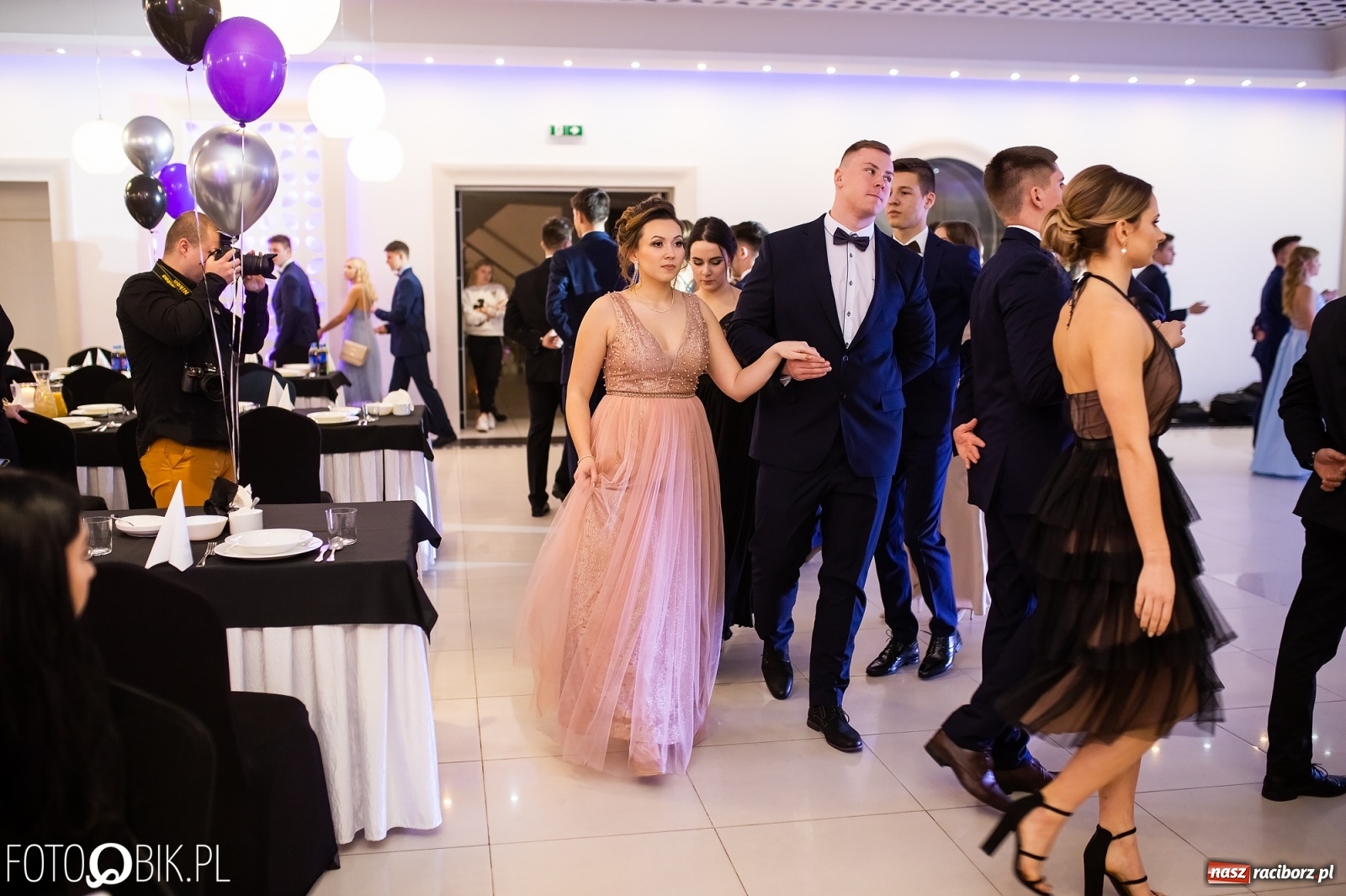 Zdjęcie w galerii na portalu naszraciborz.pl: Sportowcy i mundurowcy z ZSOMS Racibórz otworzyli sezon studniówek [FOTO i WIDEO] wiadomości z regionu