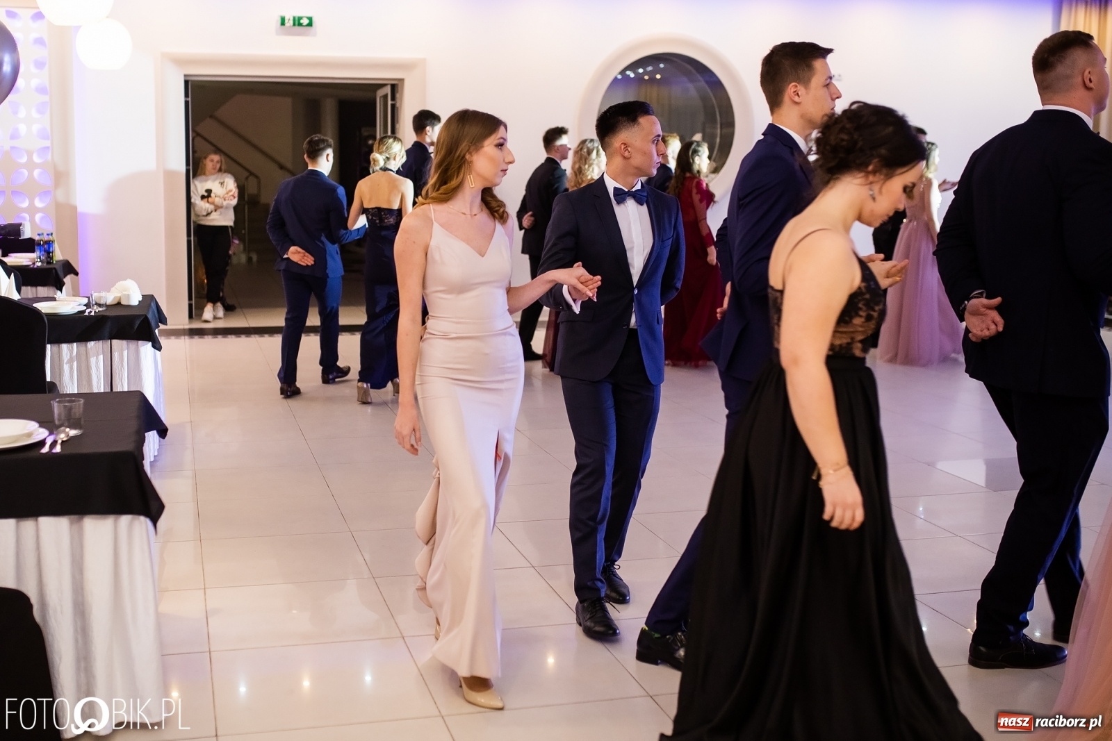 Zdjęcie w galerii na portalu naszraciborz.pl: Sportowcy i mundurowcy z ZSOMS Racibórz otworzyli sezon studniówek [FOTO i WIDEO] wiadomości z regionu