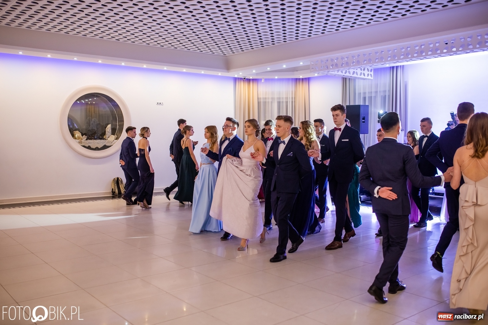 Zdjęcie w galerii na portalu naszraciborz.pl: Sportowcy i mundurowcy z ZSOMS Racibórz otworzyli sezon studniówek [FOTO i WIDEO] wiadomości z regionu