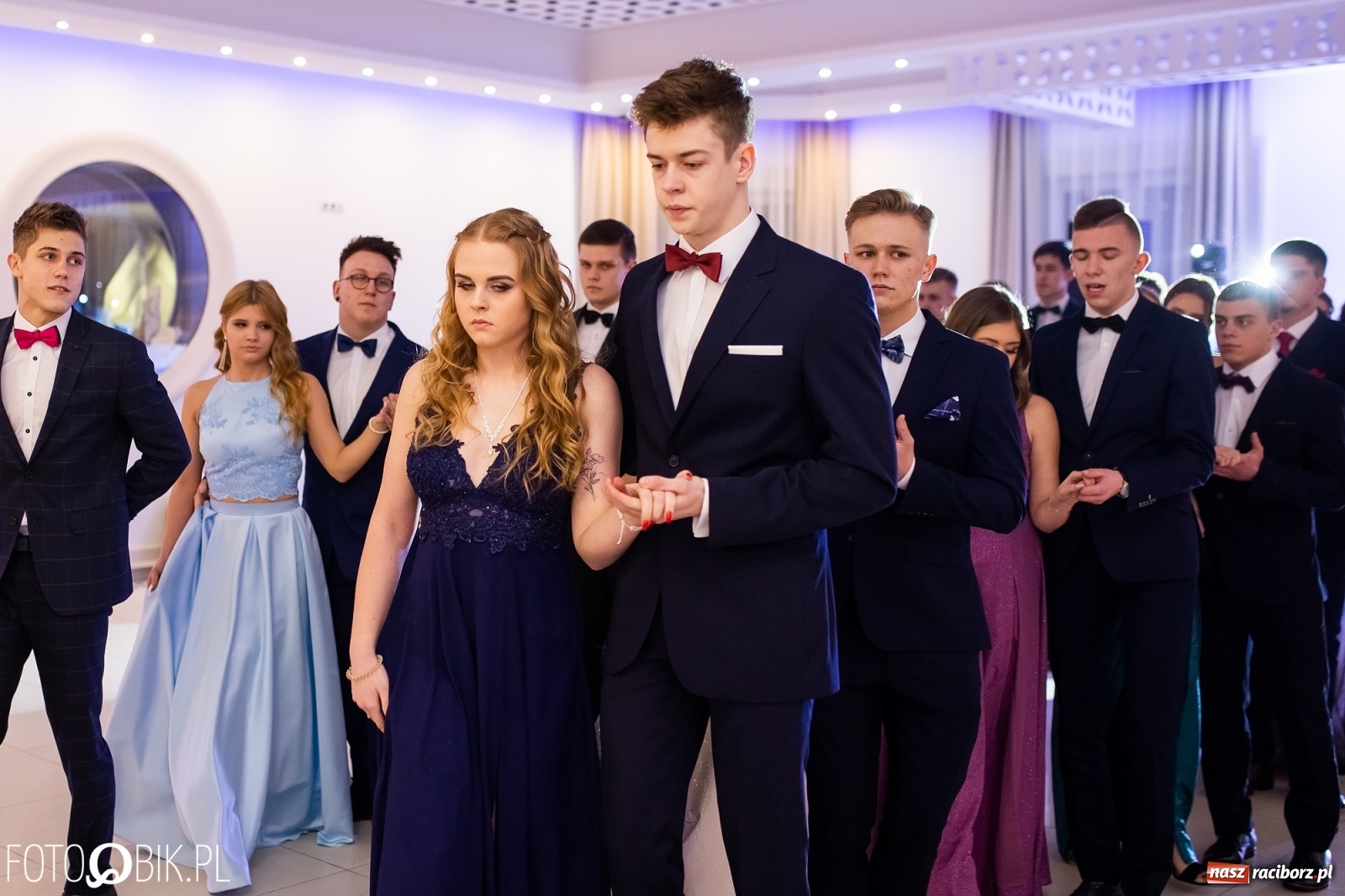 Zdjęcie w galerii na portalu naszraciborz.pl: Sportowcy i mundurowcy z ZSOMS Racibórz otworzyli sezon studniówek [FOTO i WIDEO] wiadomości z regionu