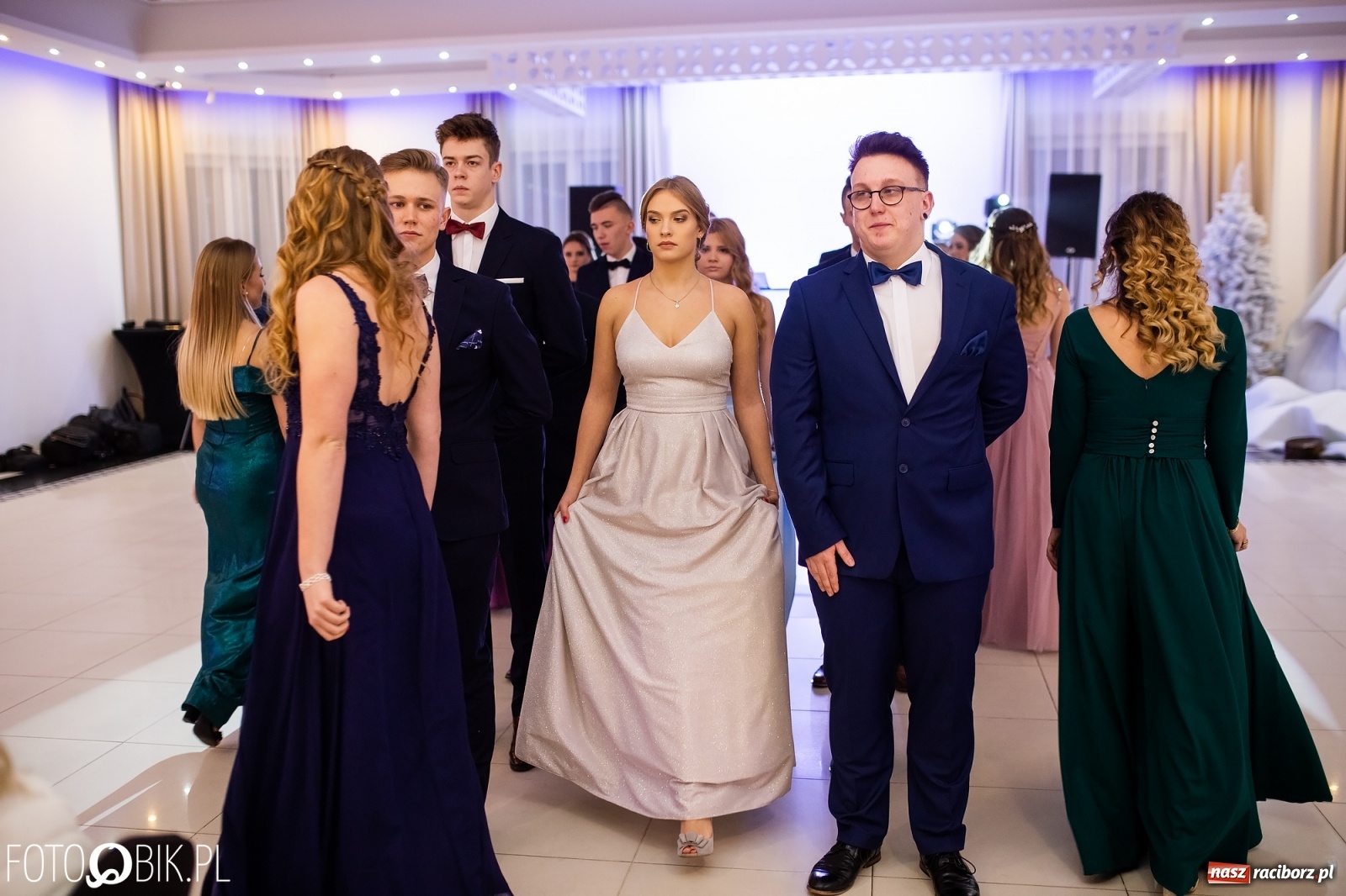 Zdjęcie w galerii na portalu naszraciborz.pl: Sportowcy i mundurowcy z ZSOMS Racibórz otworzyli sezon studniówek [FOTO i WIDEO] wiadomości z regionu