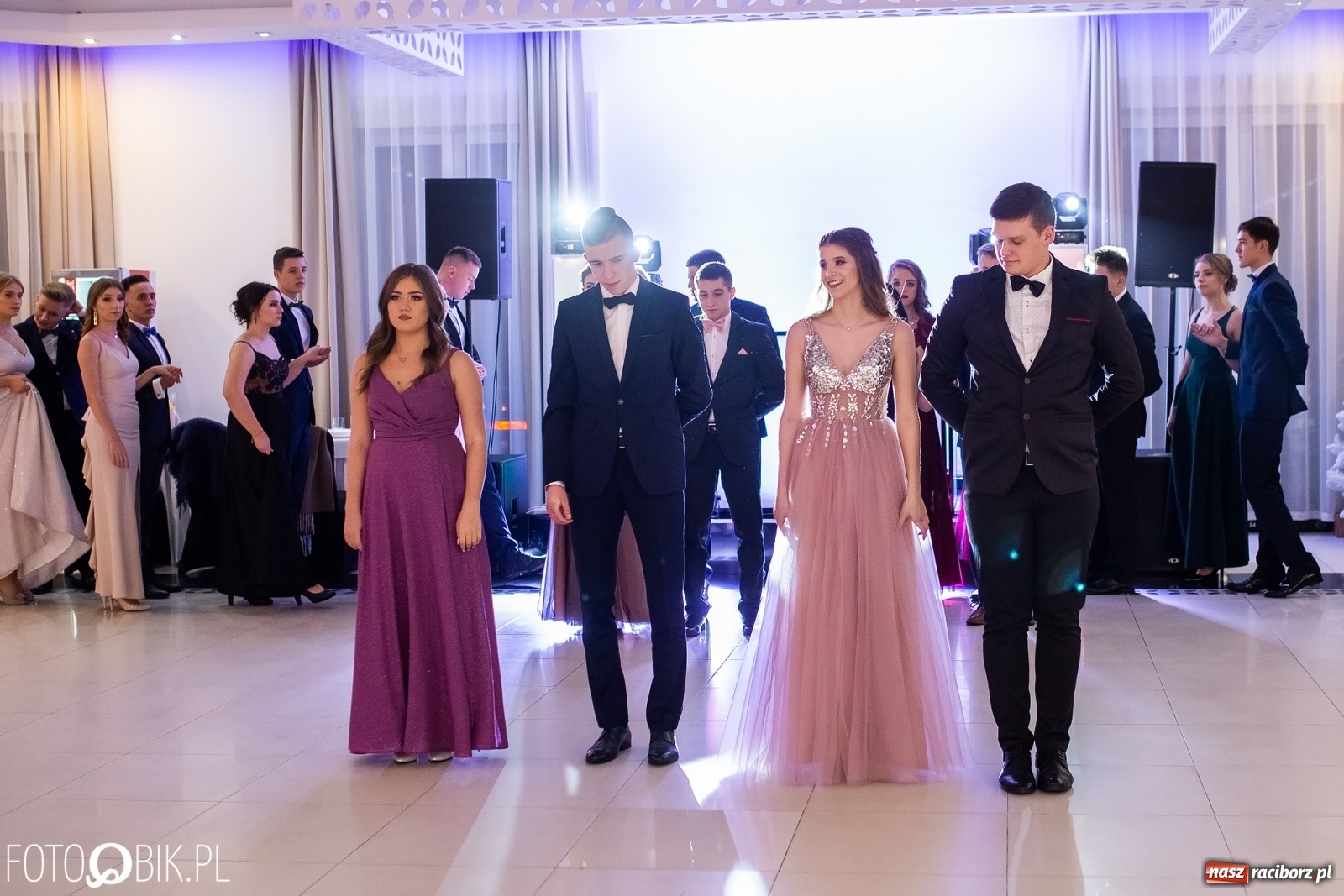 Zdjęcie w galerii na portalu naszraciborz.pl: Sportowcy i mundurowcy z ZSOMS Racibórz otworzyli sezon studniówek [FOTO i WIDEO] wiadomości z regionu