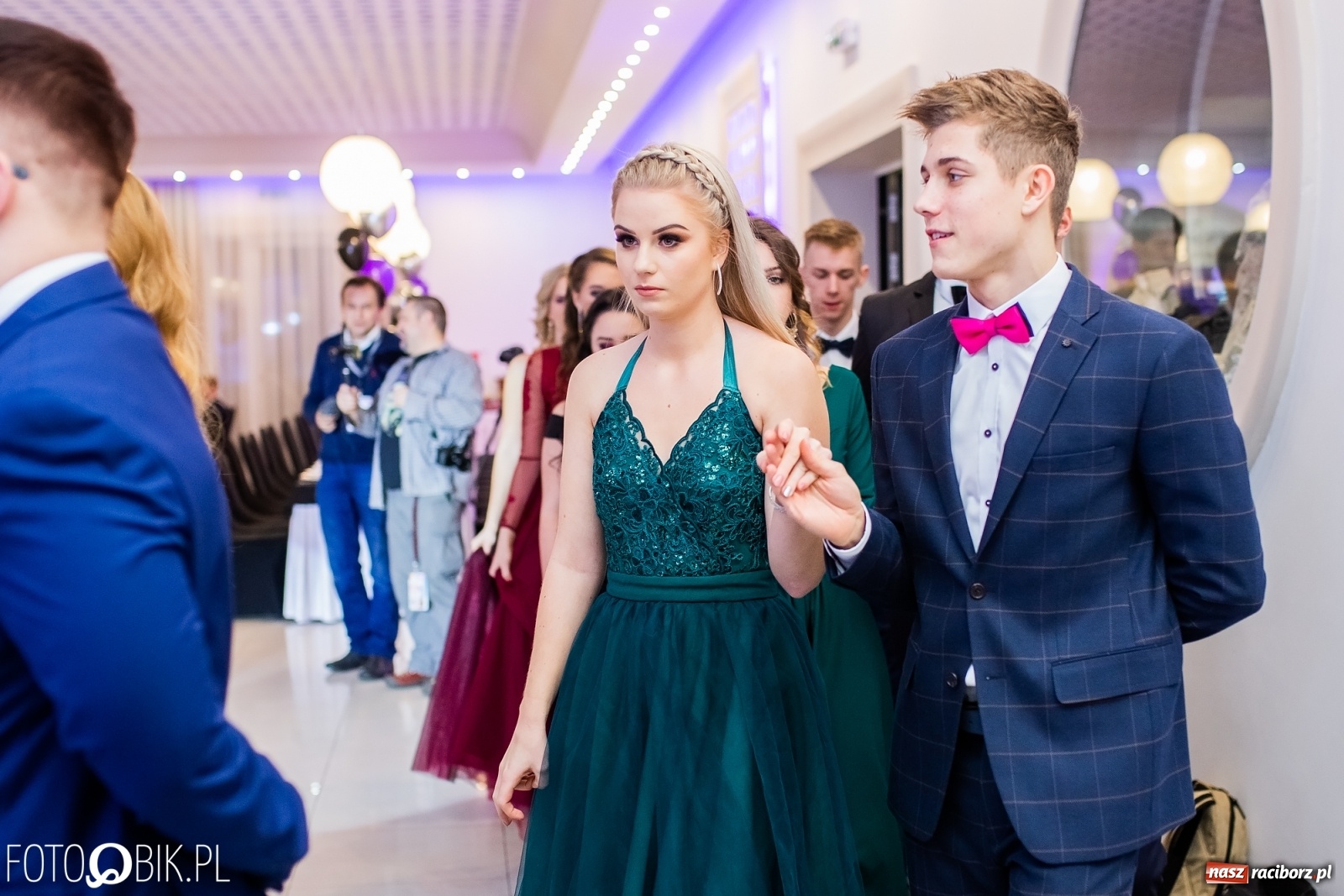 Zdjęcie w galerii na portalu naszraciborz.pl: Sportowcy i mundurowcy z ZSOMS Racibórz otworzyli sezon studniówek [FOTO i WIDEO] wiadomości z regionu