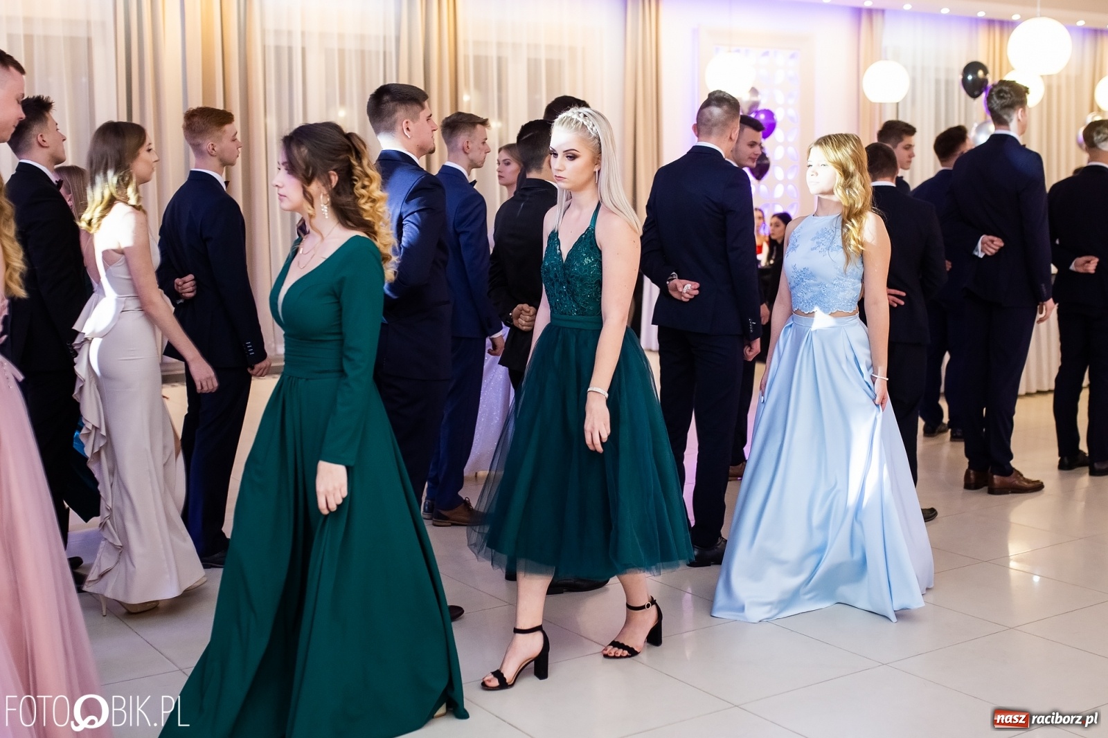 Zdjęcie w galerii na portalu naszraciborz.pl: Sportowcy i mundurowcy z ZSOMS Racibórz otworzyli sezon studniówek [FOTO i WIDEO] wiadomości z regionu