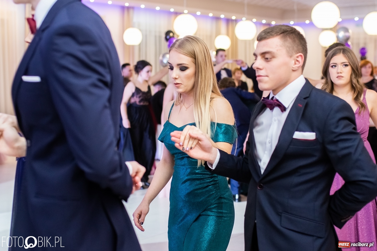 Zdjęcie w galerii na portalu naszraciborz.pl: Sportowcy i mundurowcy z ZSOMS Racibórz otworzyli sezon studniówek [FOTO i WIDEO] wiadomości z regionu