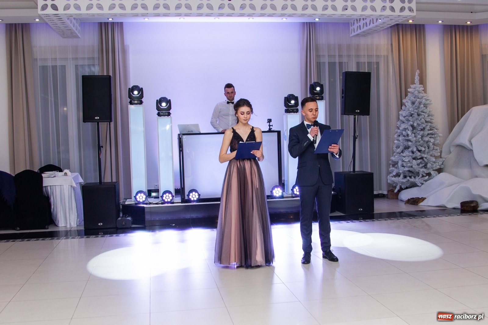 Zdjęcie w galerii na portalu naszraciborz.pl: Sportowcy i mundurowcy z ZSOMS Racibórz otworzyli sezon studniówek [FOTO i WIDEO] wiadomości z regionu