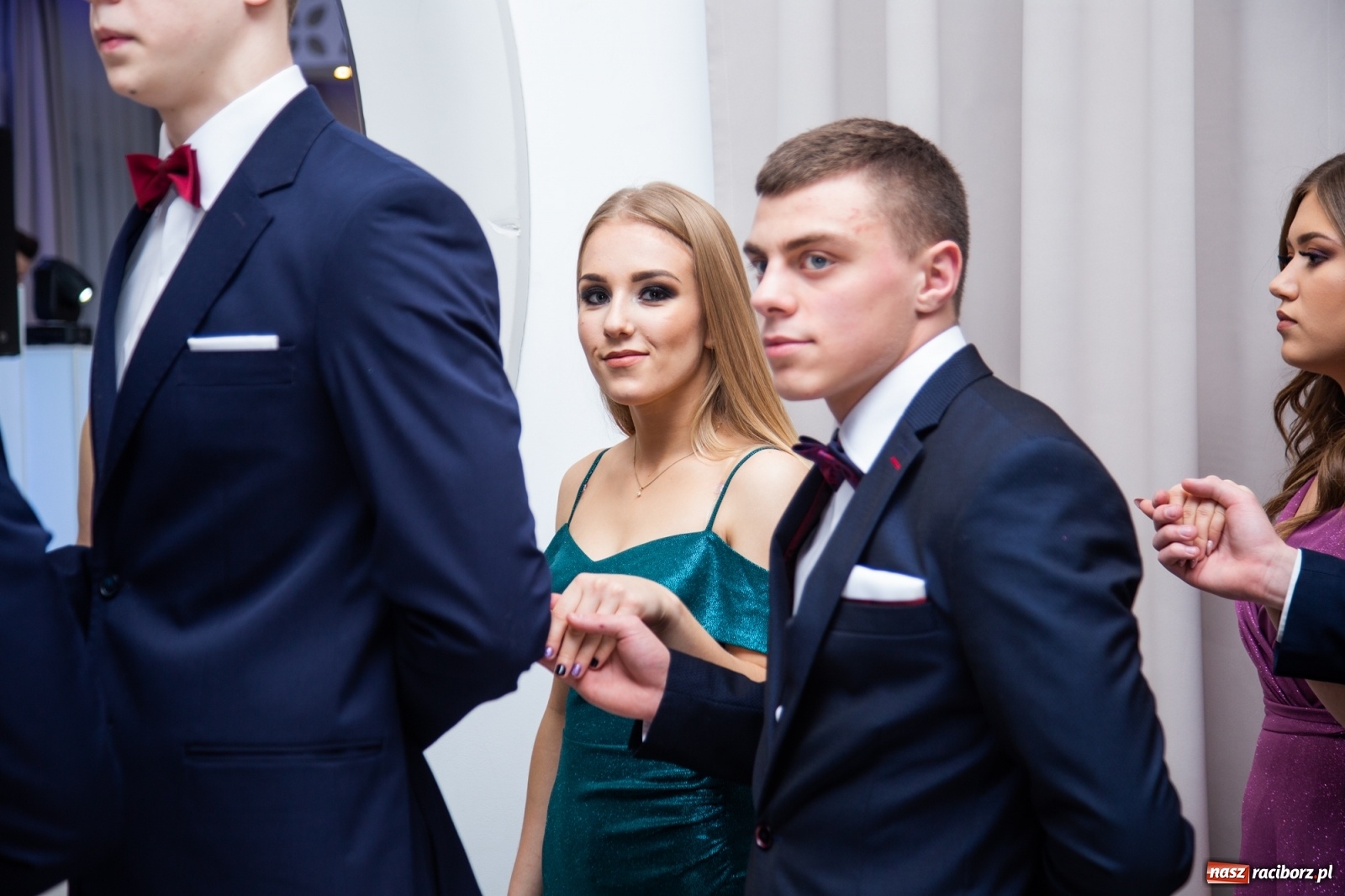 Zdjęcie w galerii na portalu naszraciborz.pl: Sportowcy i mundurowcy z ZSOMS Racibórz otworzyli sezon studniówek [FOTO i WIDEO] wiadomości z regionu