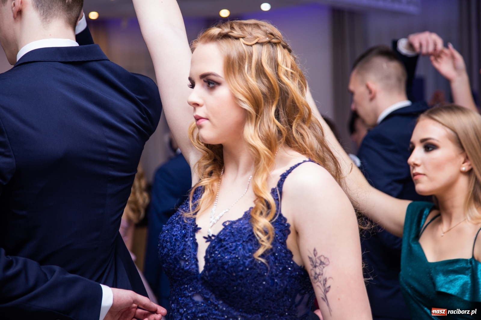 Zdjęcie w galerii na portalu naszraciborz.pl: Sportowcy i mundurowcy z ZSOMS Racibórz otworzyli sezon studniówek [FOTO i WIDEO] wiadomości z regionu