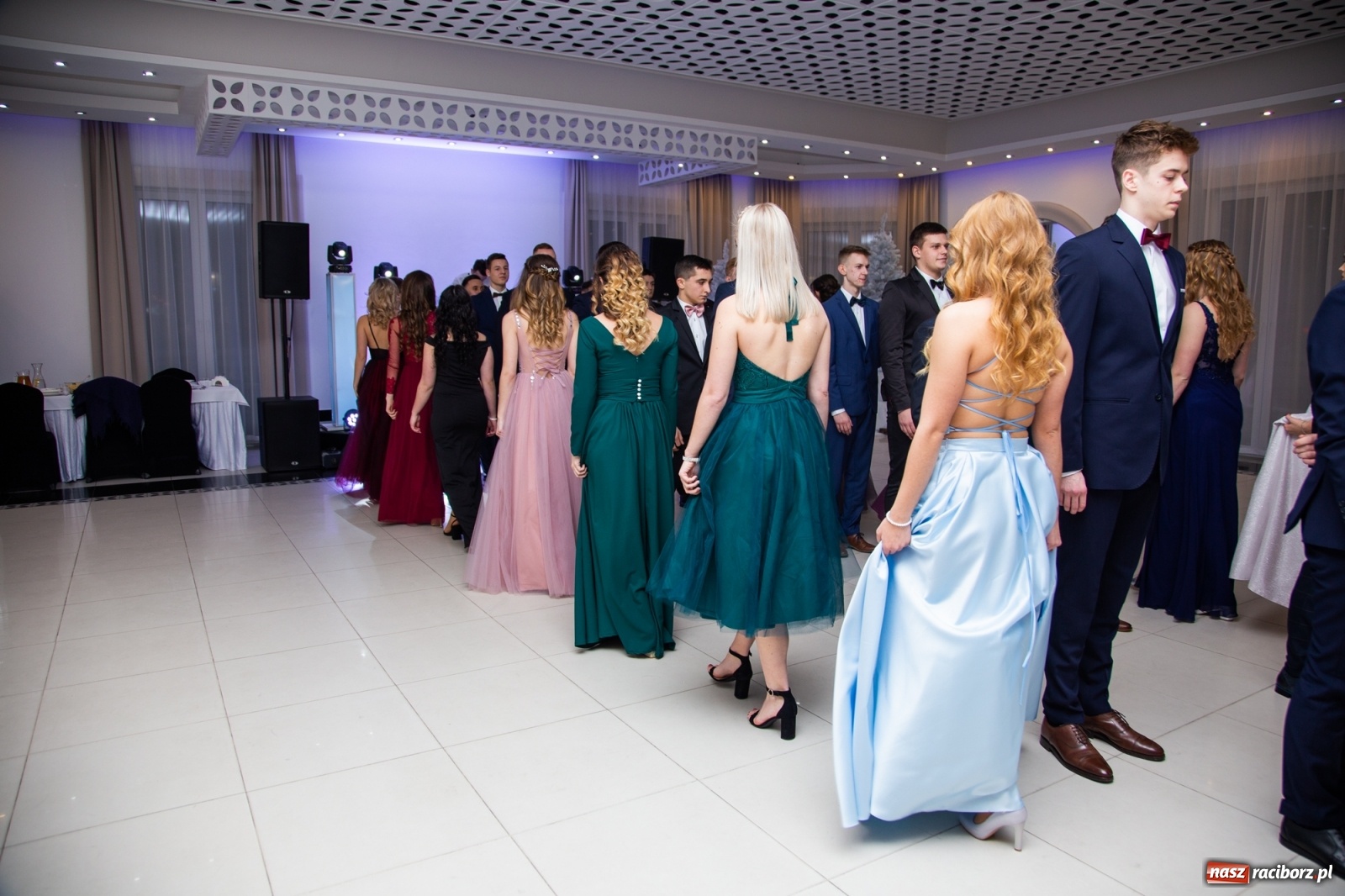 Zdjęcie w galerii na portalu naszraciborz.pl: Sportowcy i mundurowcy z ZSOMS Racibórz otworzyli sezon studniówek [FOTO i WIDEO] wiadomości z regionu