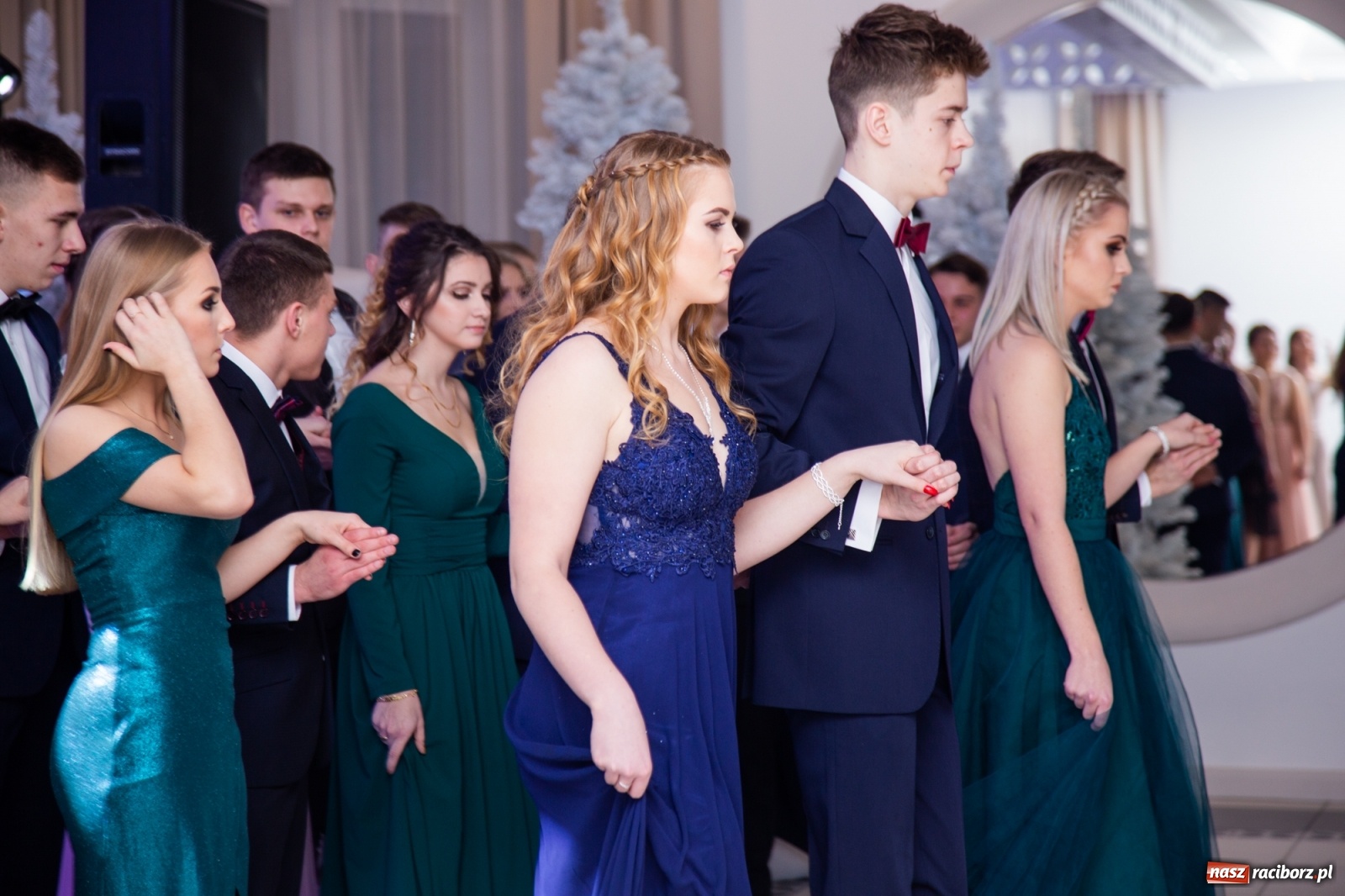 Zdjęcie w galerii na portalu naszraciborz.pl: Sportowcy i mundurowcy z ZSOMS Racibórz otworzyli sezon studniówek [FOTO i WIDEO] wiadomości z regionu