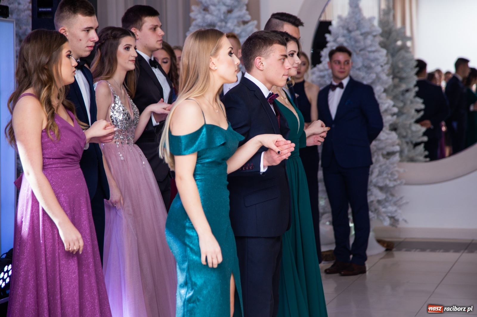 Zdjęcie w galerii na portalu naszraciborz.pl: Sportowcy i mundurowcy z ZSOMS Racibórz otworzyli sezon studniówek [FOTO i WIDEO] wiadomości z regionu