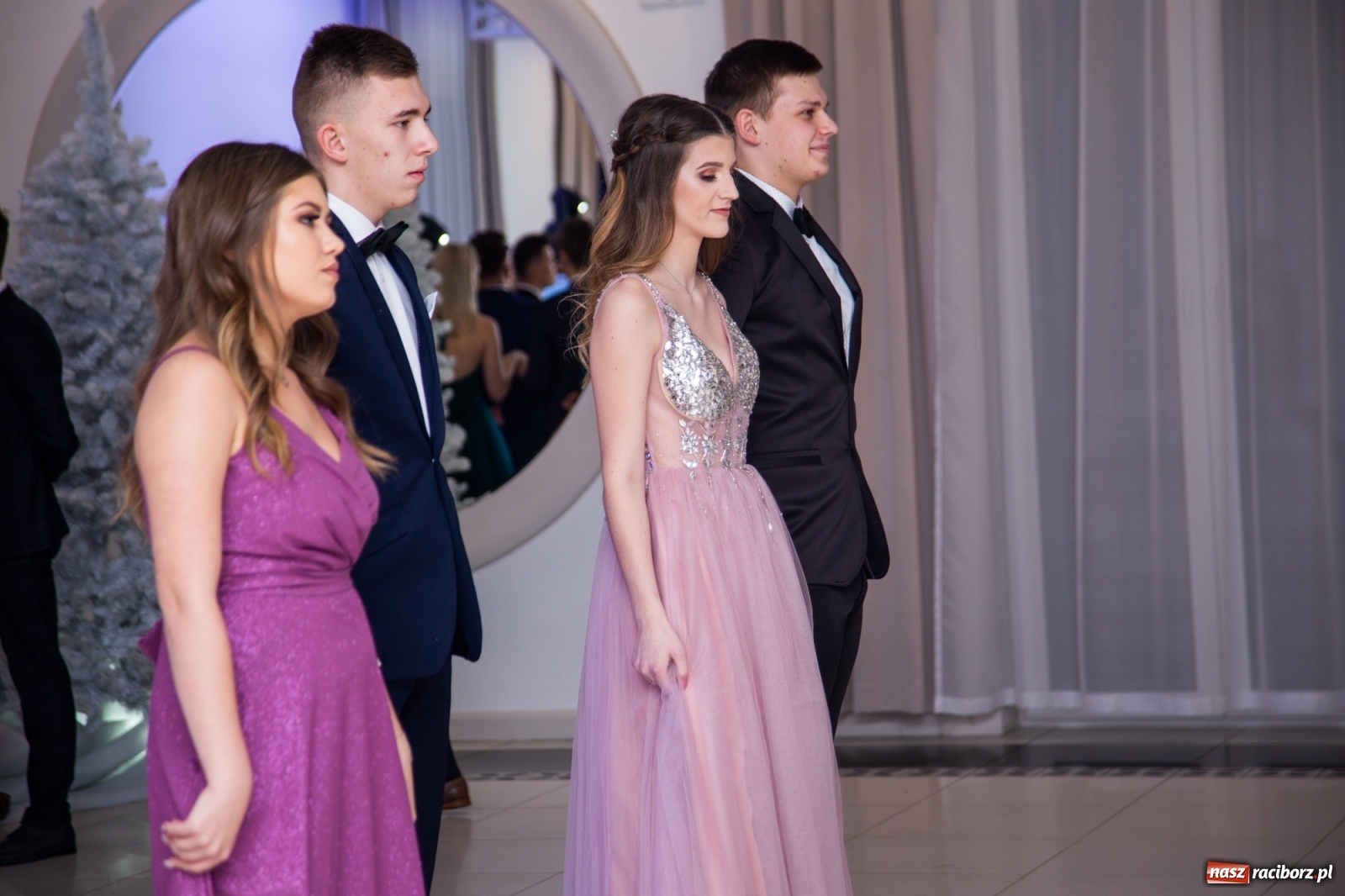 Zdjęcie w galerii na portalu naszraciborz.pl: Sportowcy i mundurowcy z ZSOMS Racibórz otworzyli sezon studniówek [FOTO i WIDEO] wiadomości z regionu