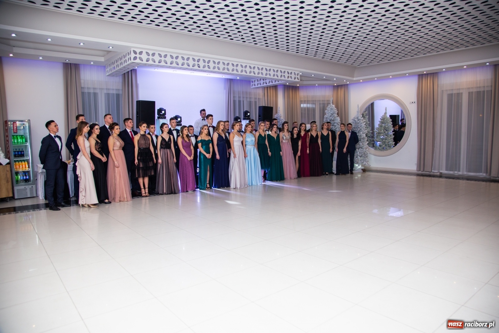 Zdjęcie w galerii na portalu naszraciborz.pl: Sportowcy i mundurowcy z ZSOMS Racibórz otworzyli sezon studniówek [FOTO i WIDEO] wiadomości z regionu