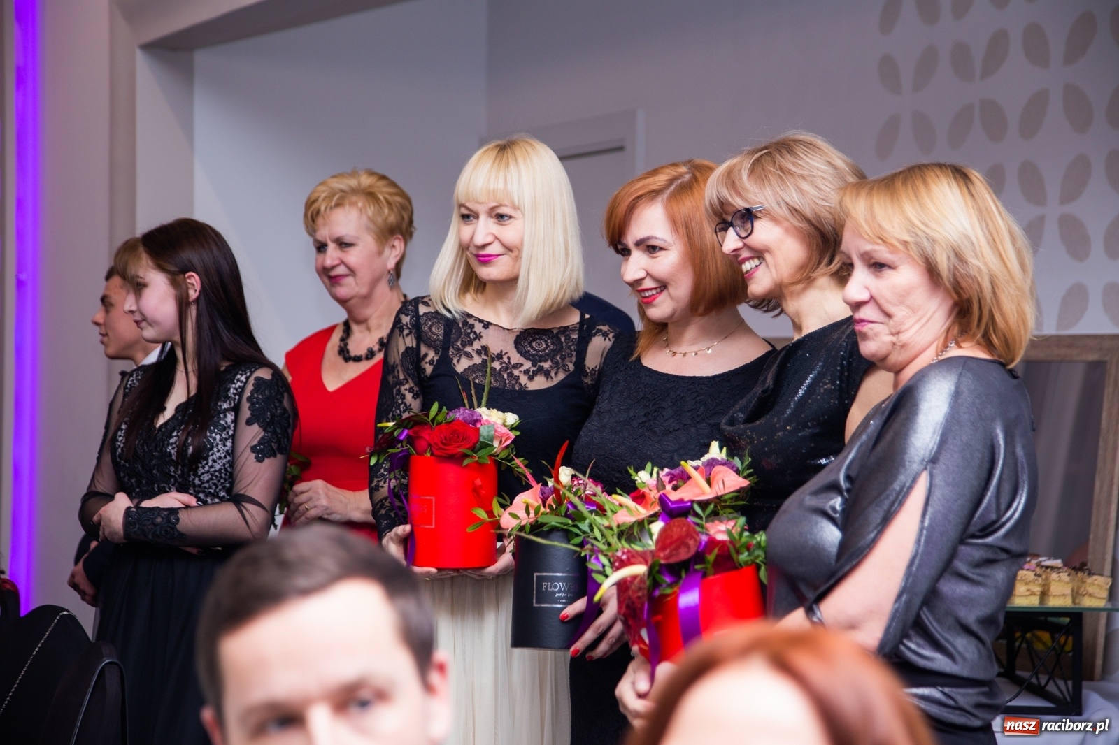 Zdjęcie w galerii na portalu naszraciborz.pl: Sportowcy i mundurowcy z ZSOMS Racibórz otworzyli sezon studniówek [FOTO i WIDEO] wiadomości z regionu