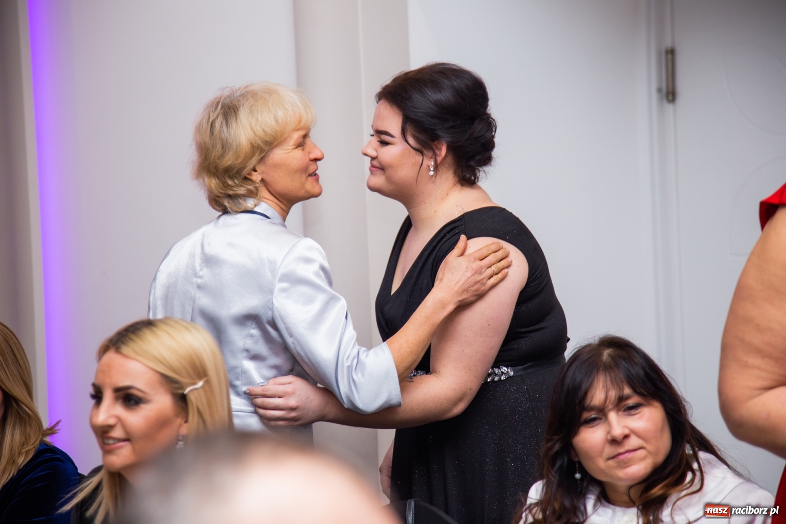 Zdjęcie w galerii na portalu naszraciborz.pl: Sportowcy i mundurowcy z ZSOMS Racibórz otworzyli sezon studniówek [FOTO i WIDEO] wiadomości z regionu