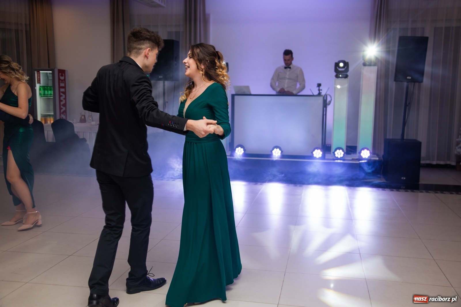 Zdjęcie w galerii na portalu naszraciborz.pl: Sportowcy i mundurowcy z ZSOMS Racibórz otworzyli sezon studniówek [FOTO i WIDEO] wiadomości z regionu